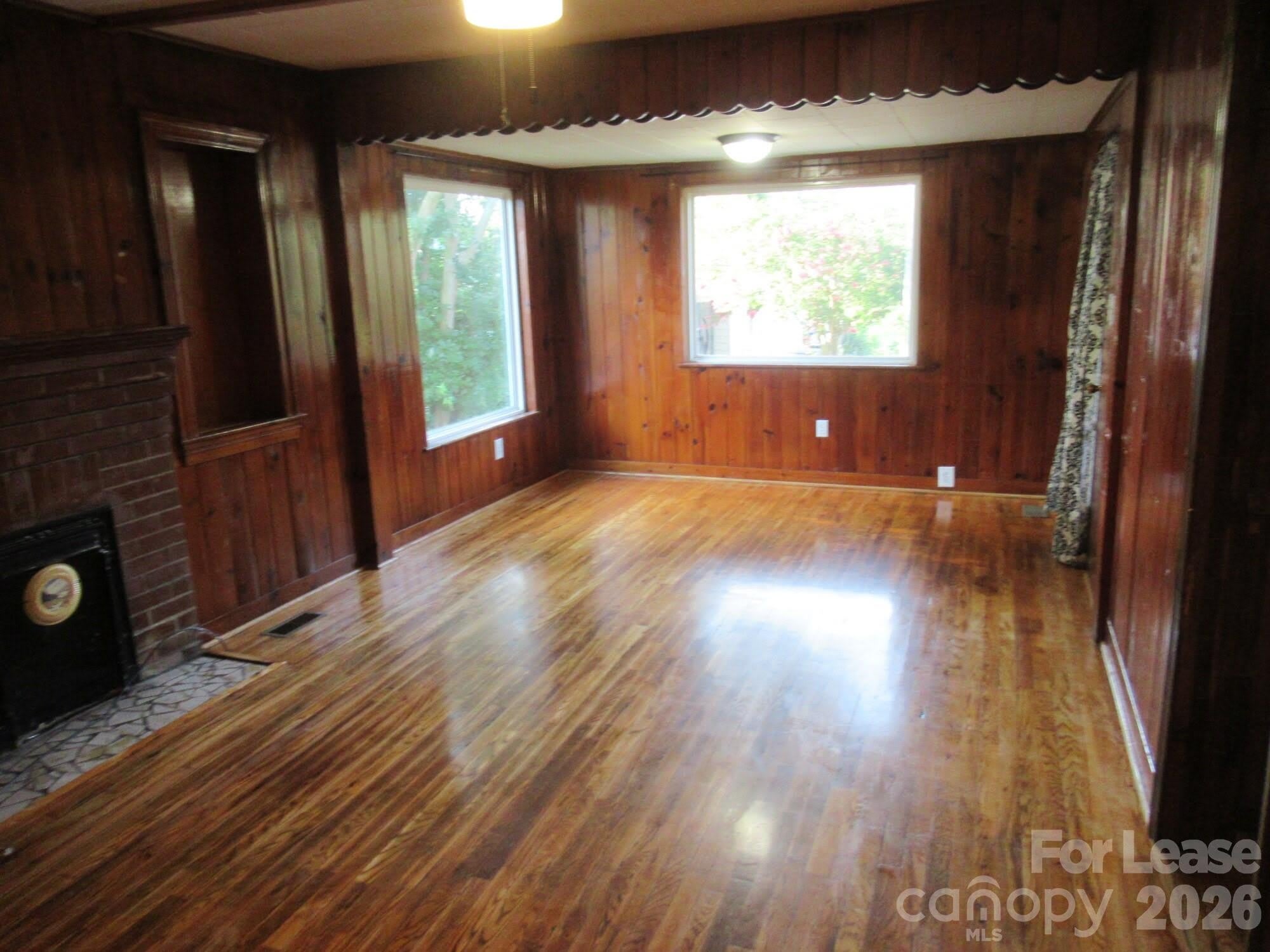 306 W 2nd Street – photo 5