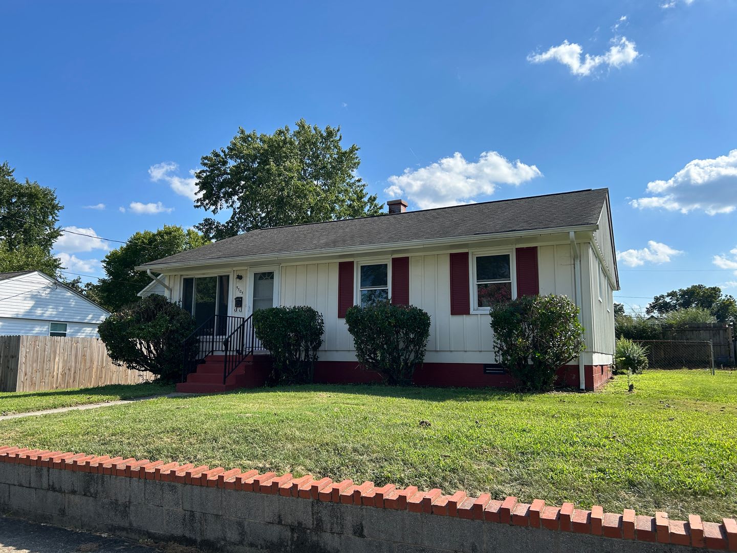 Charming 3BR Ranch Near Libbie & Grove – photo 2