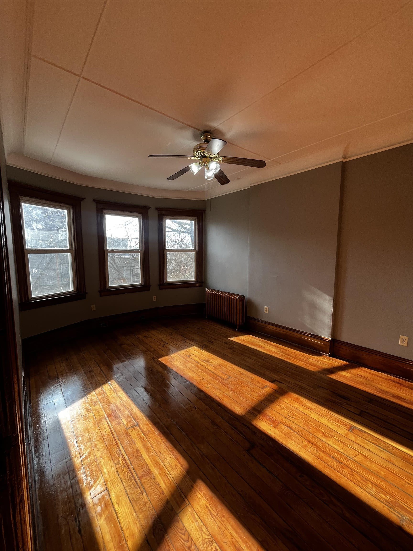 135 SHERMAN PL – photo 2