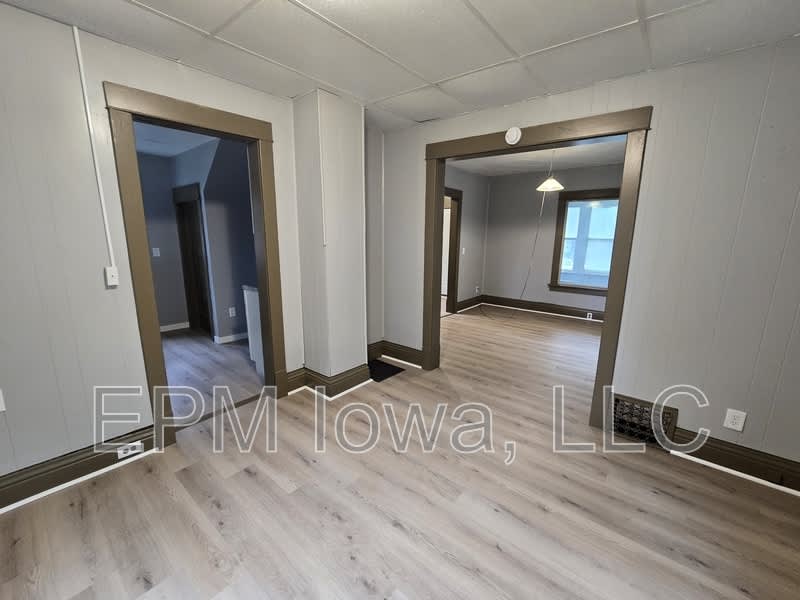 419 Bratnober Street – photo 5