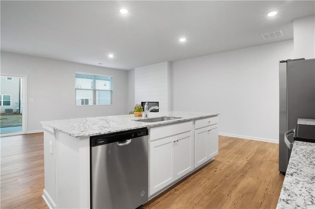5332 Melbourne Lane – photo 4