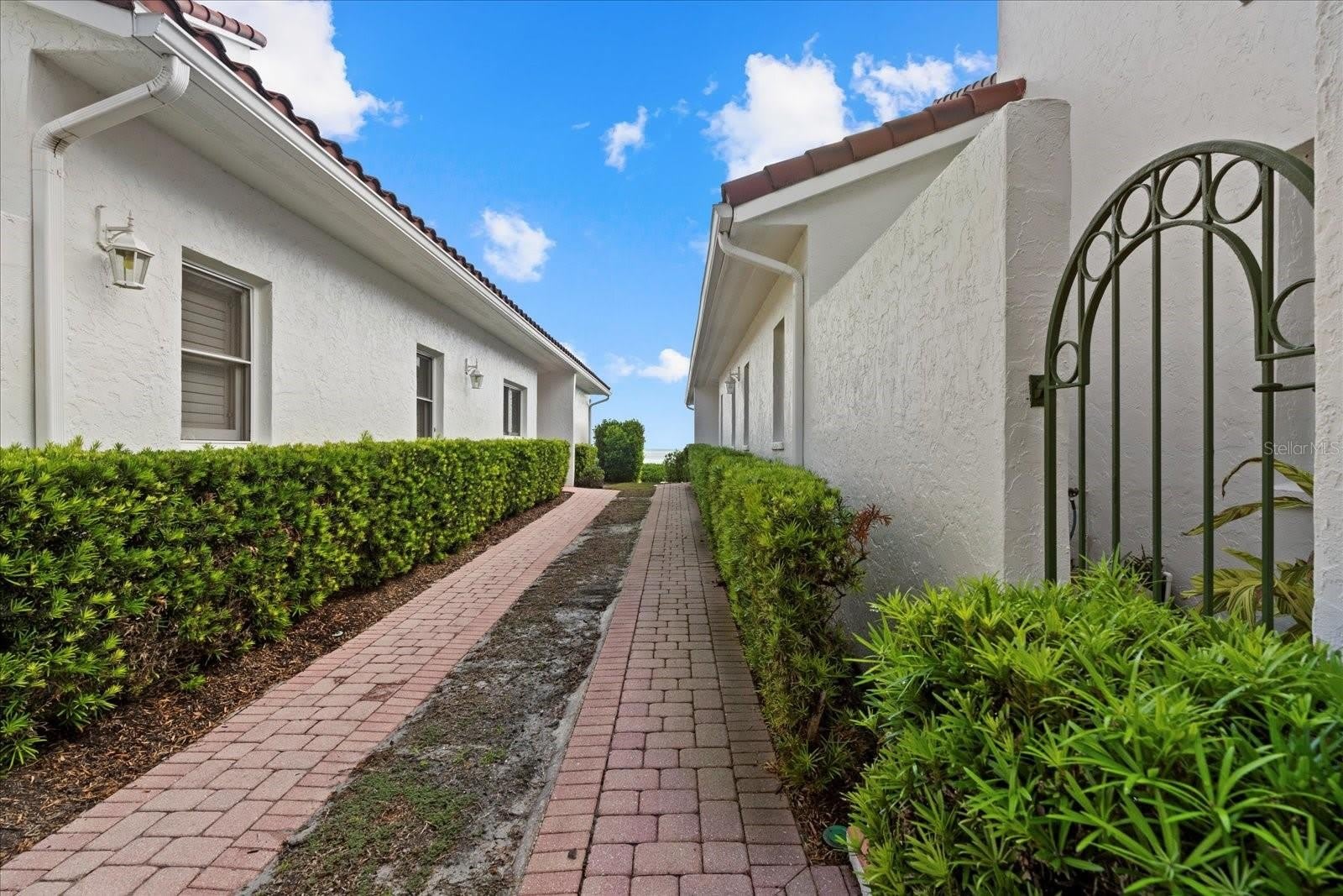 2254 HARBOUR COURT Drive – photo 3