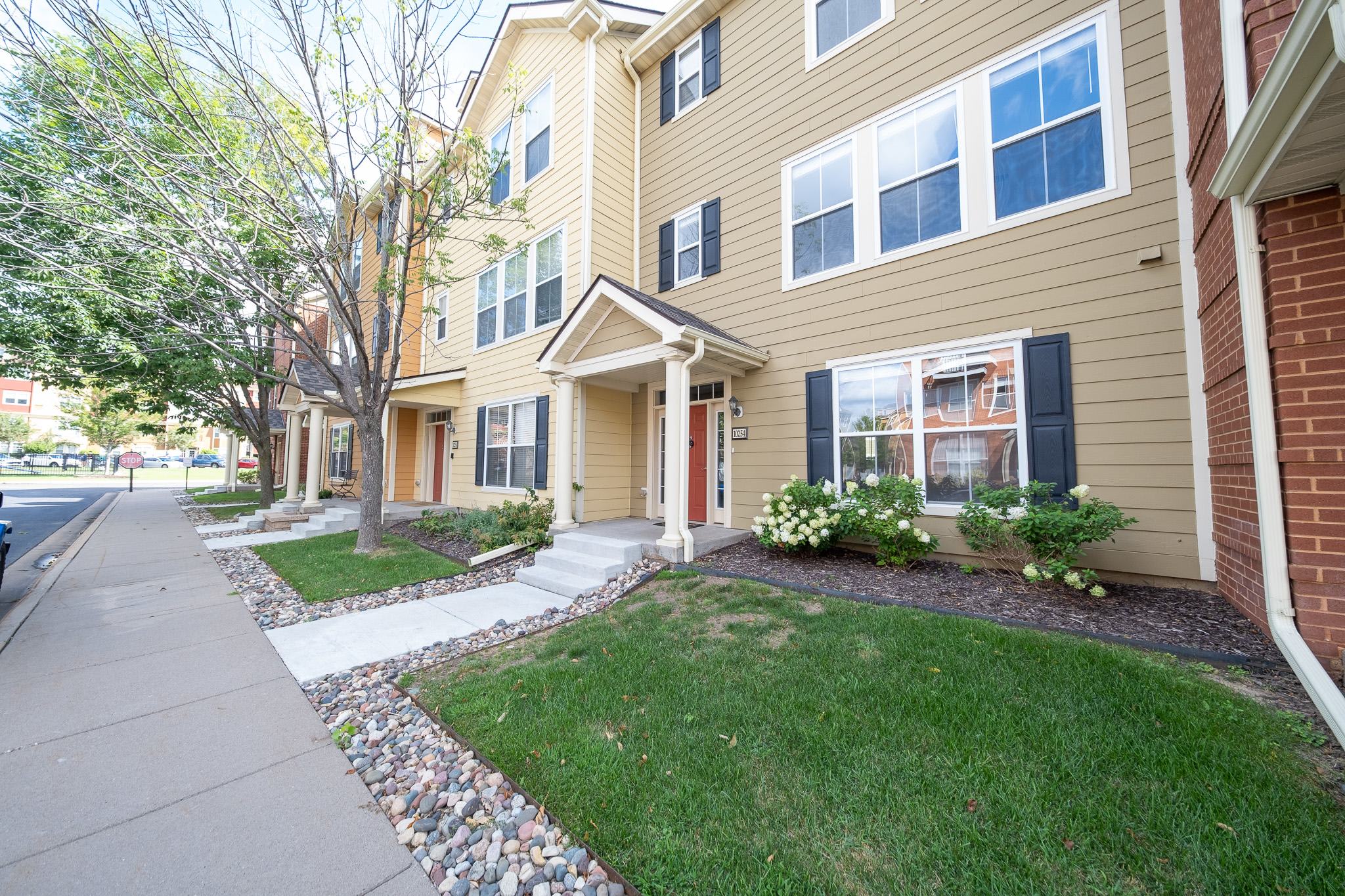 10254 Bleeker St. – photo 1