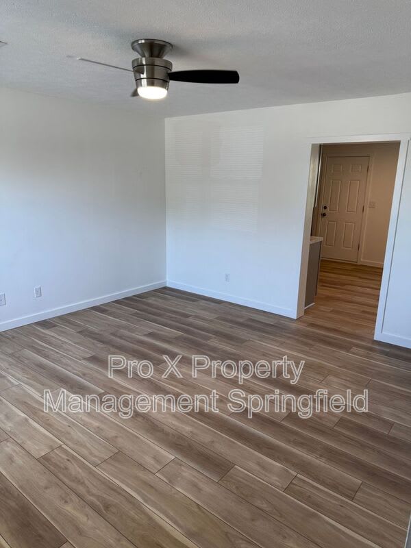 615 East Bain Street – photo 2