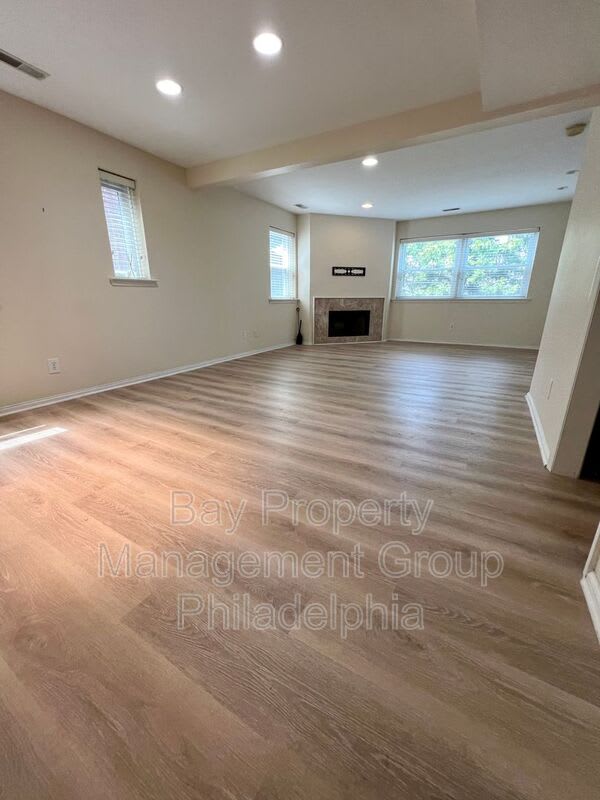 237 Montgomery Ave – photo 2