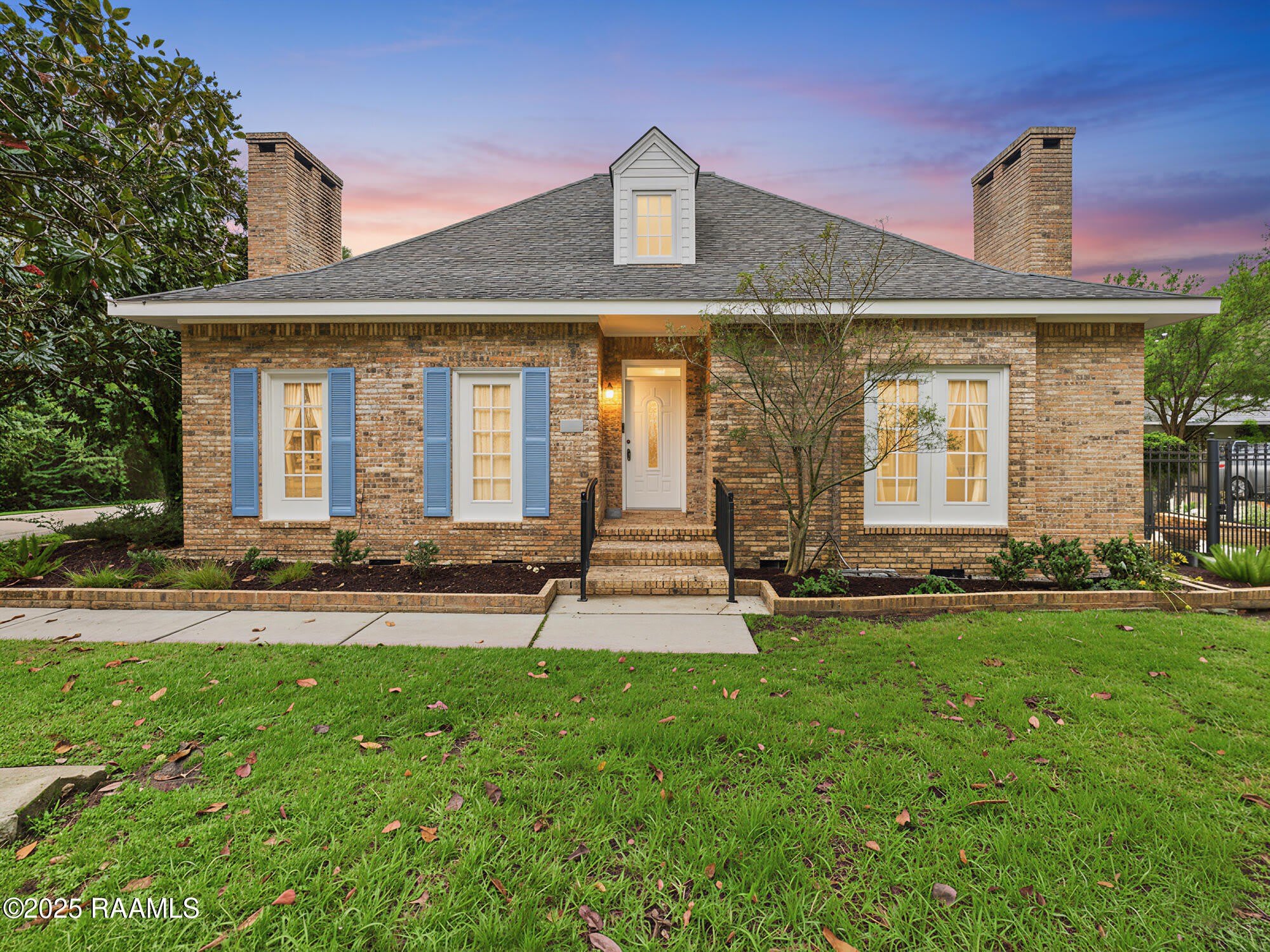 523 Esplanade Drive – photo 1