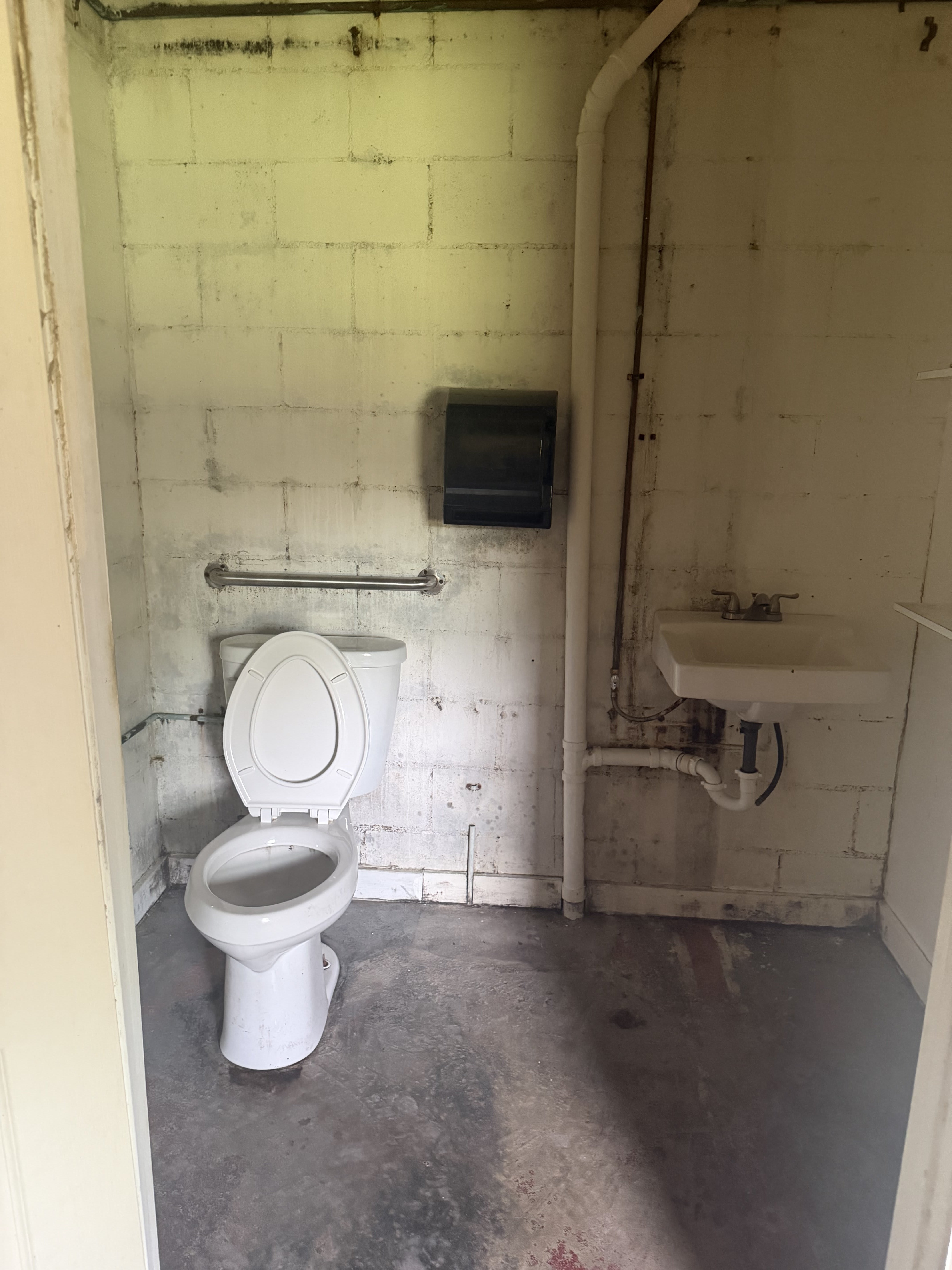 3915 Savannah Hwy Unit B – photo 4