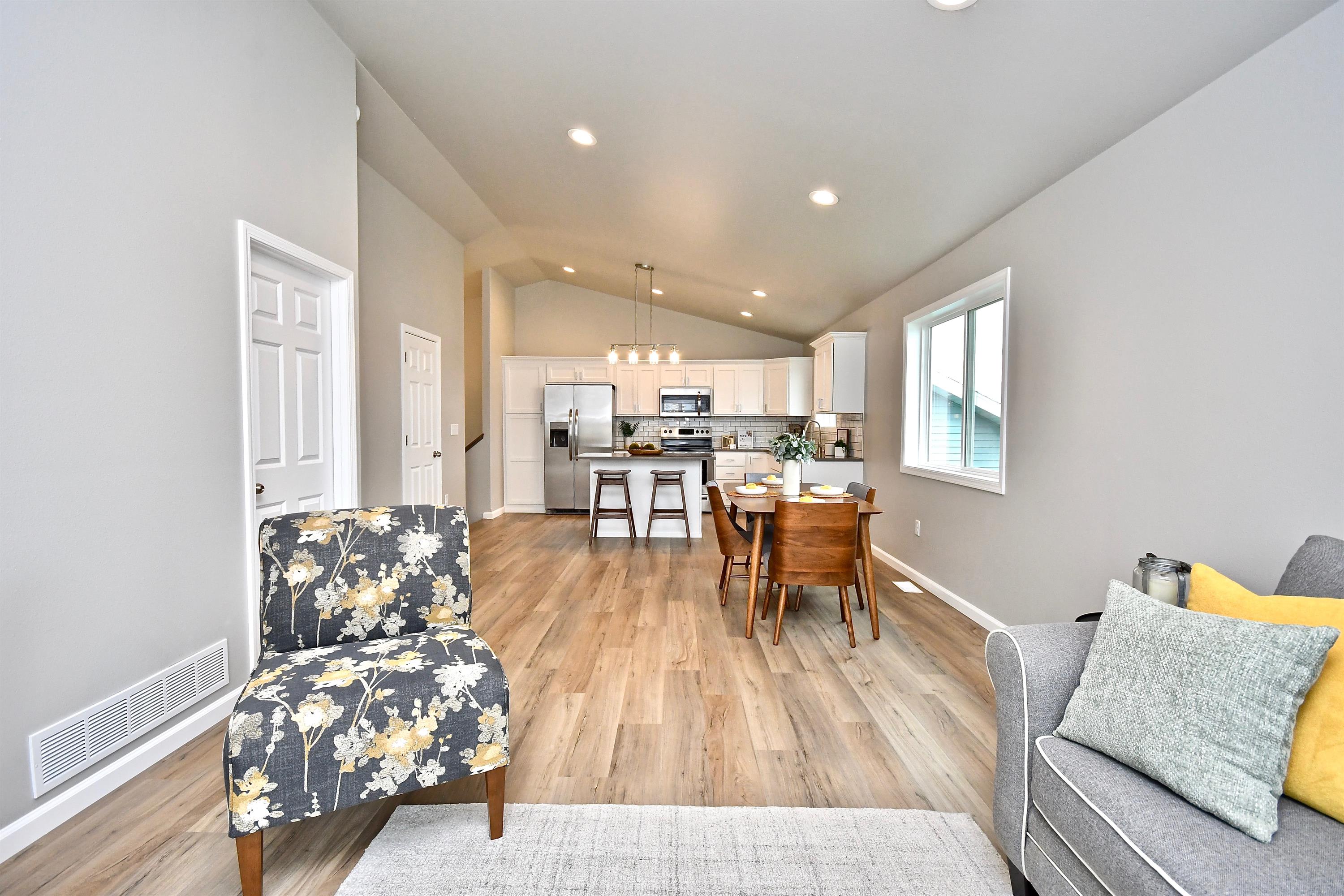1716 18th Street North – photo 5