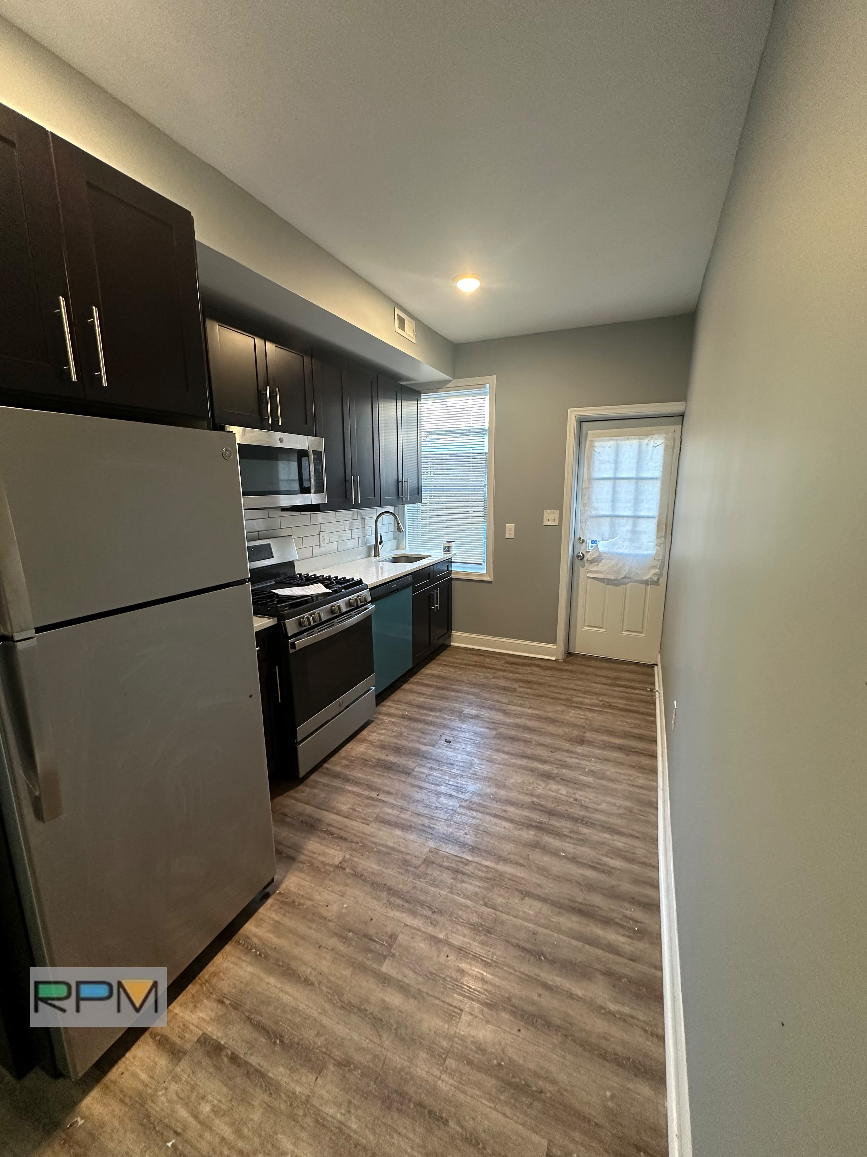 2616 E Biddle St – photo 4