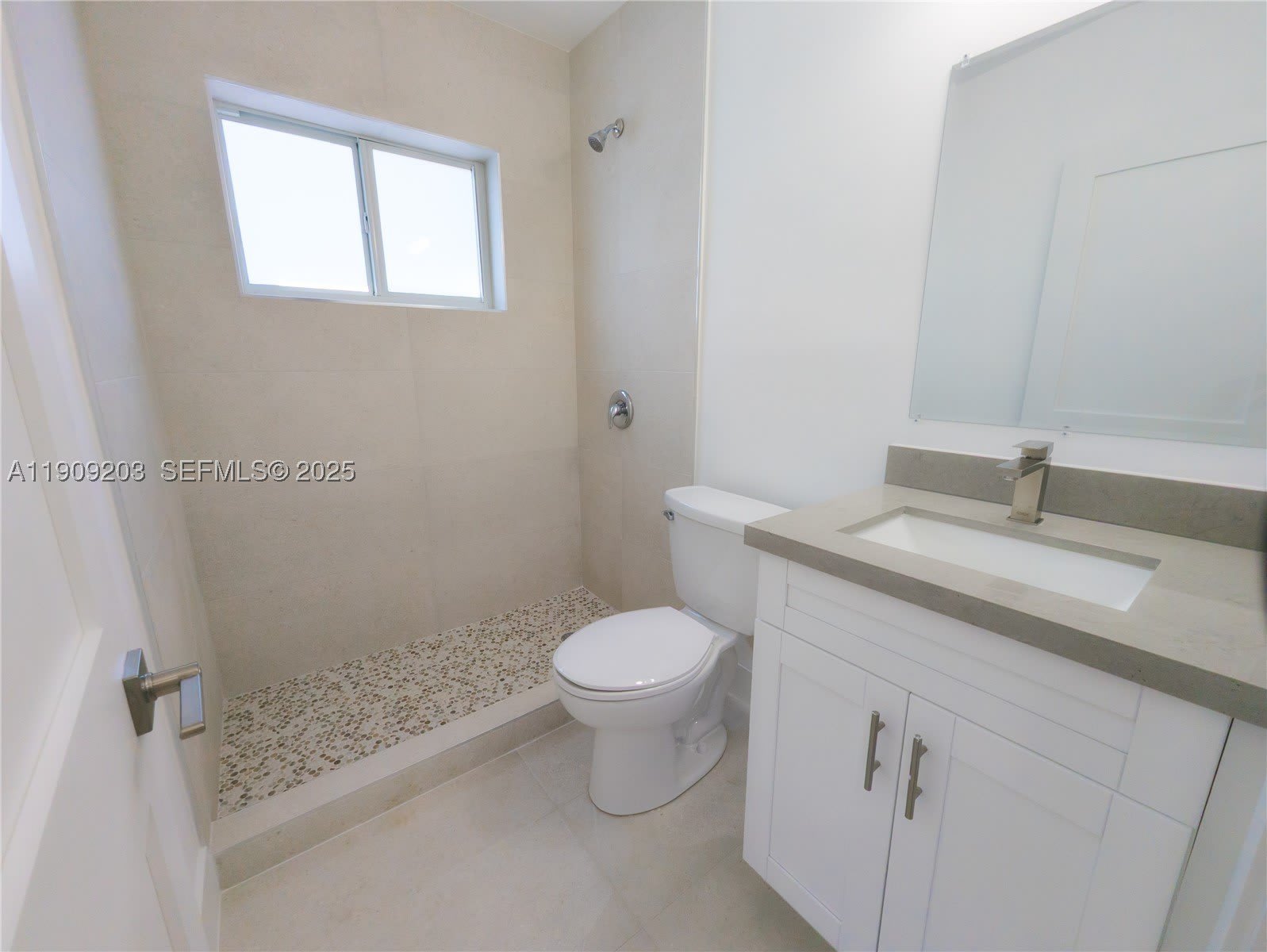 2000 NW 29th St – photo 4