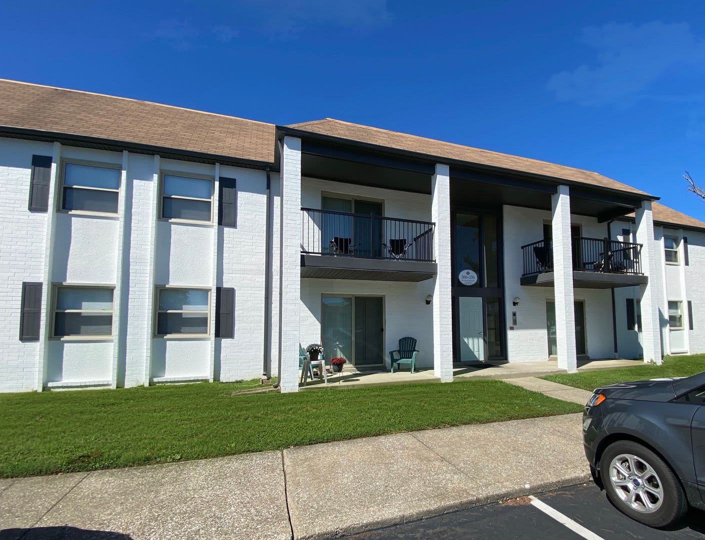 *** 2 Bed 1 Bath $1079.00/mo***No Deposit $0 ***Evansville, Indiana*** – photo 2