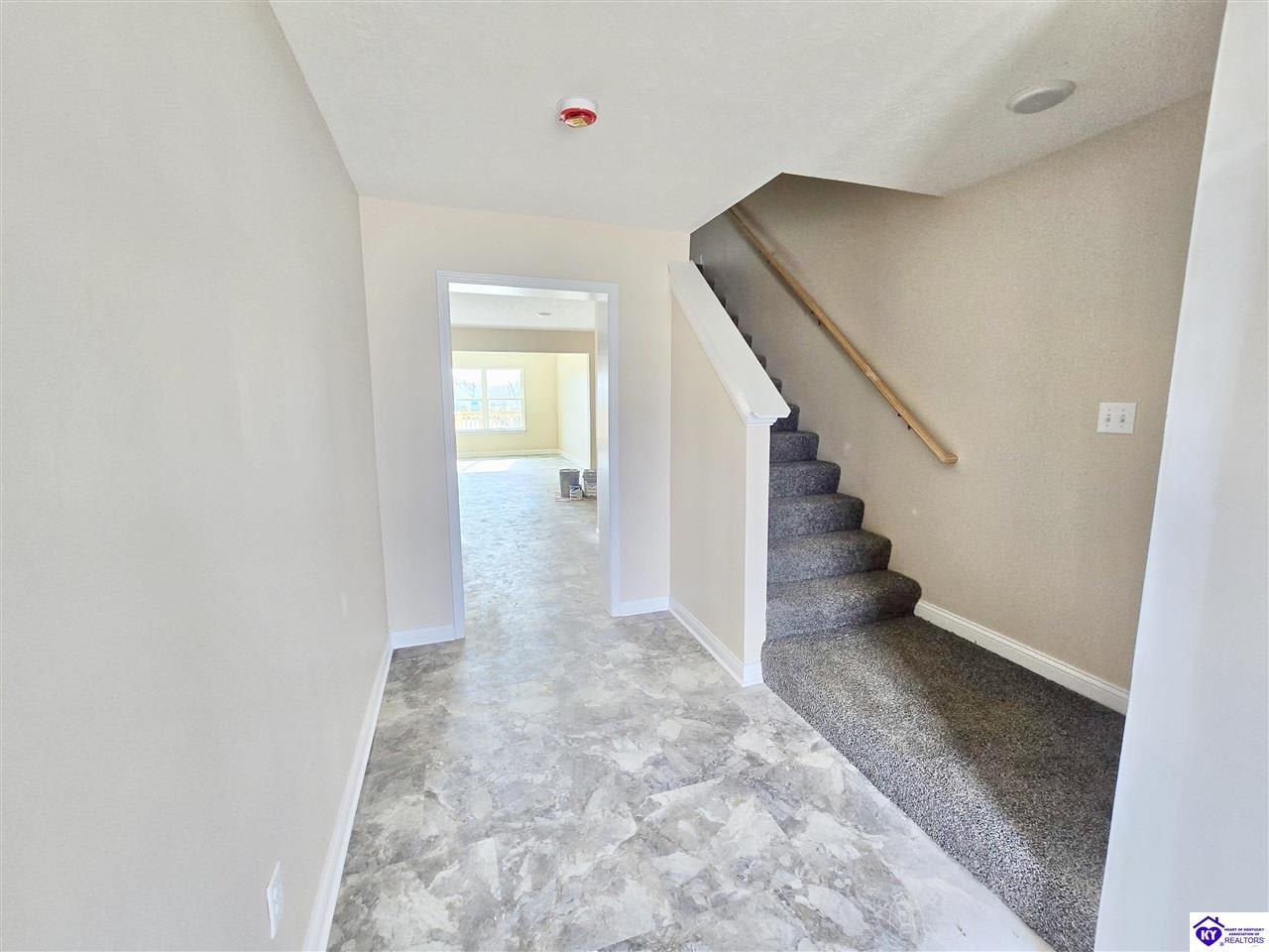 320 Breckinridge Circle – photo 2