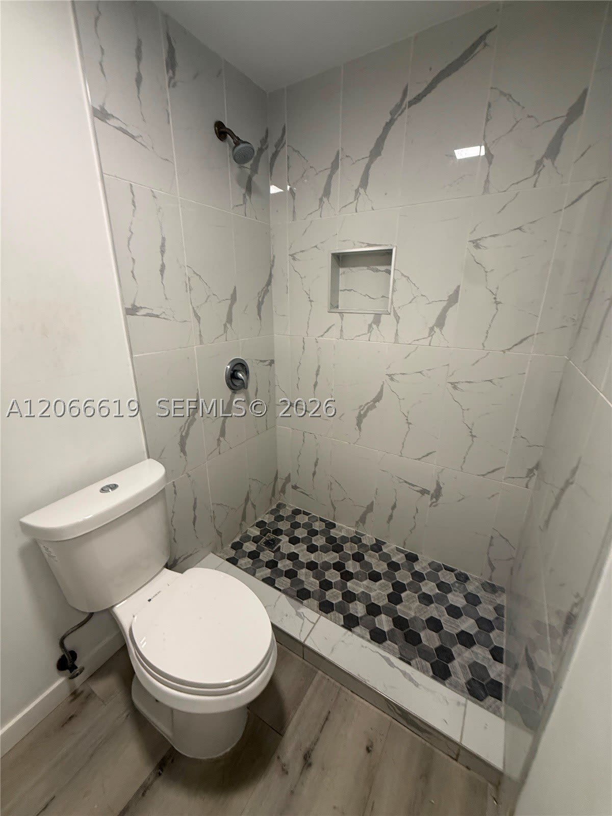 2910 NW 6th Ct – photo 3