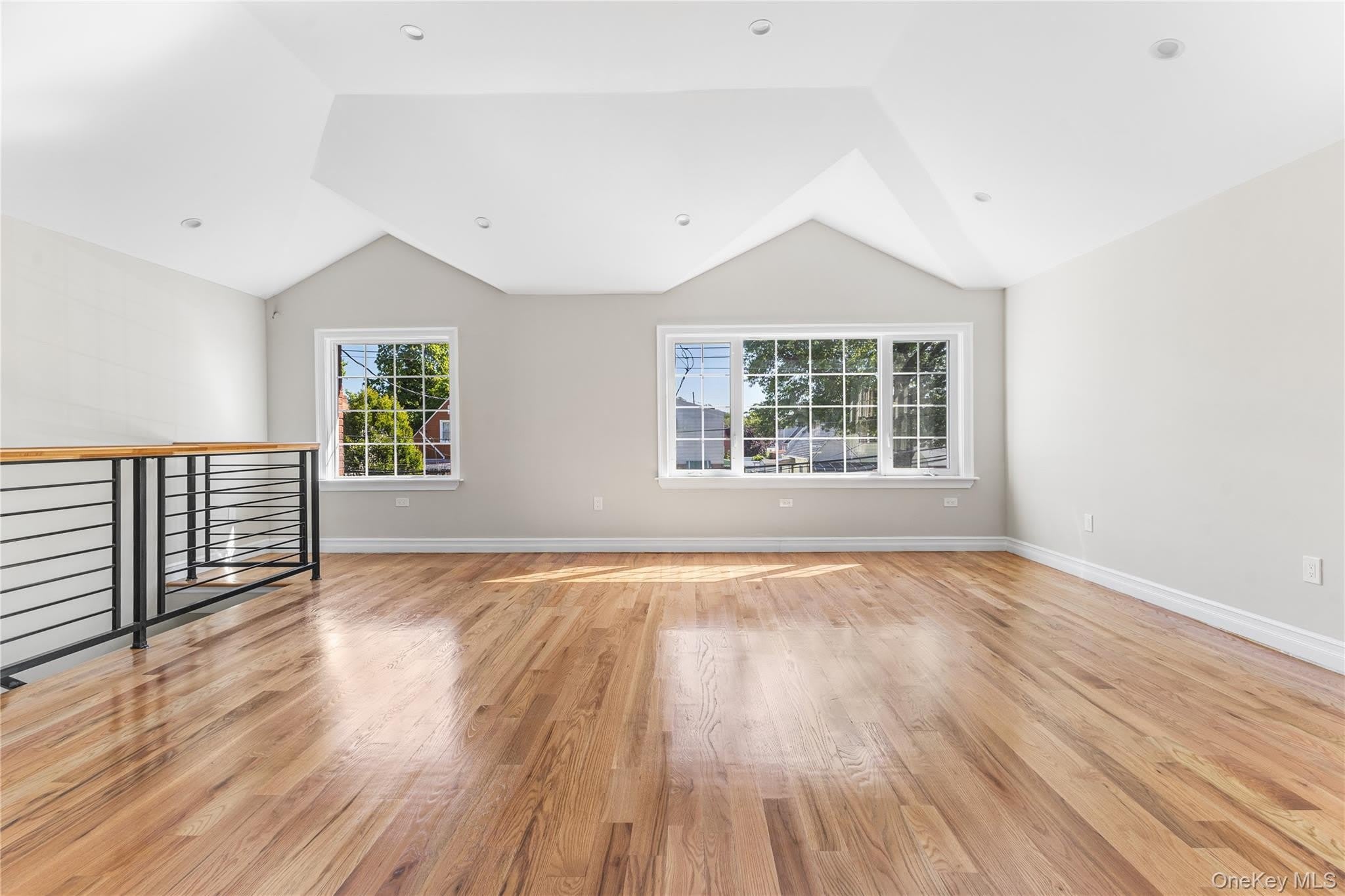 120-46 199th Street – photo 2
