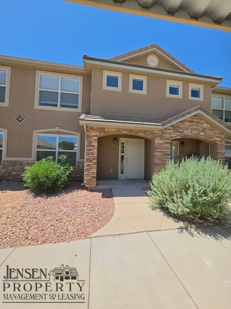 Hidden Valley Town Home – photo 2