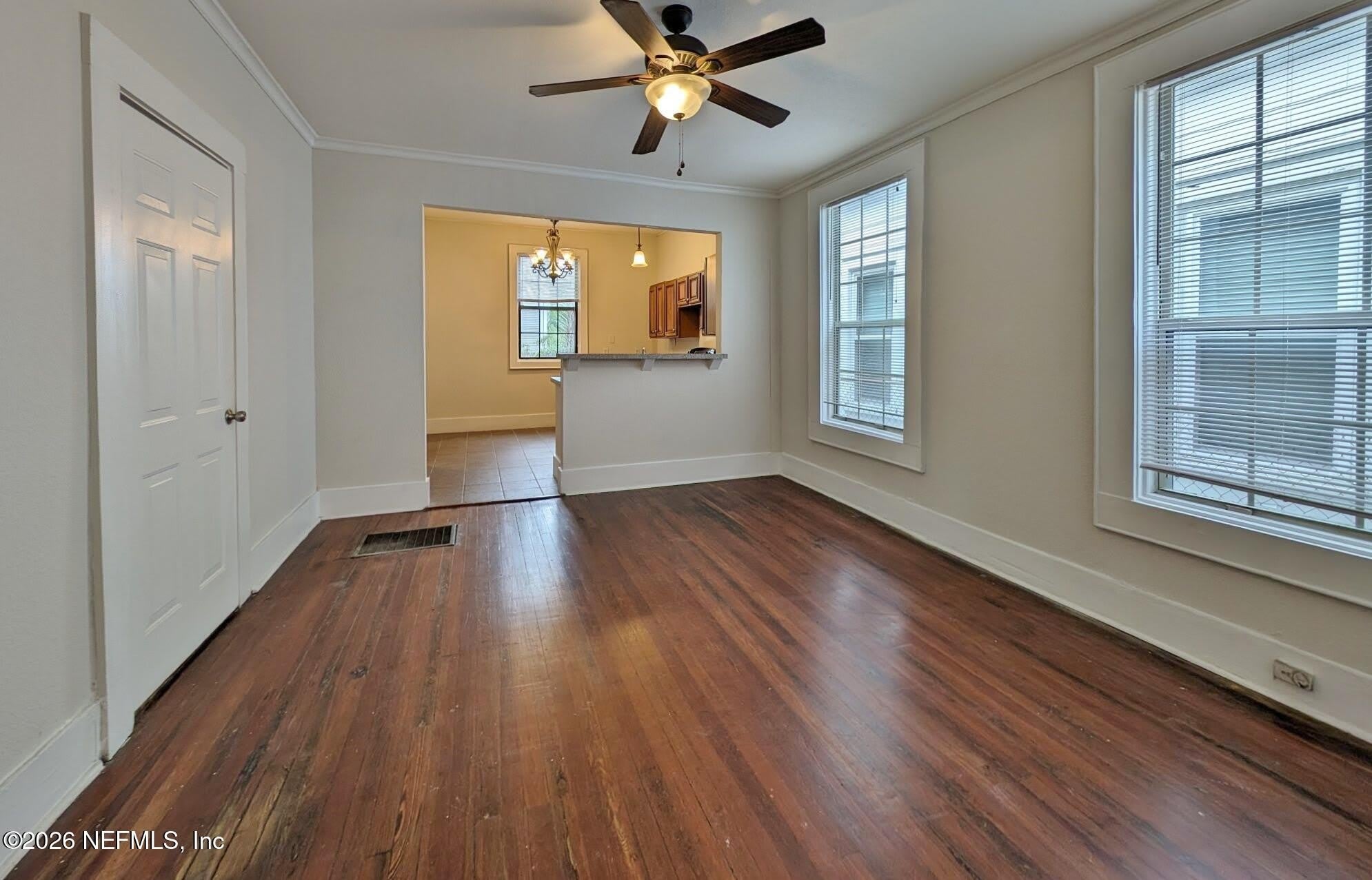 424 WALNUT Court – photo 3