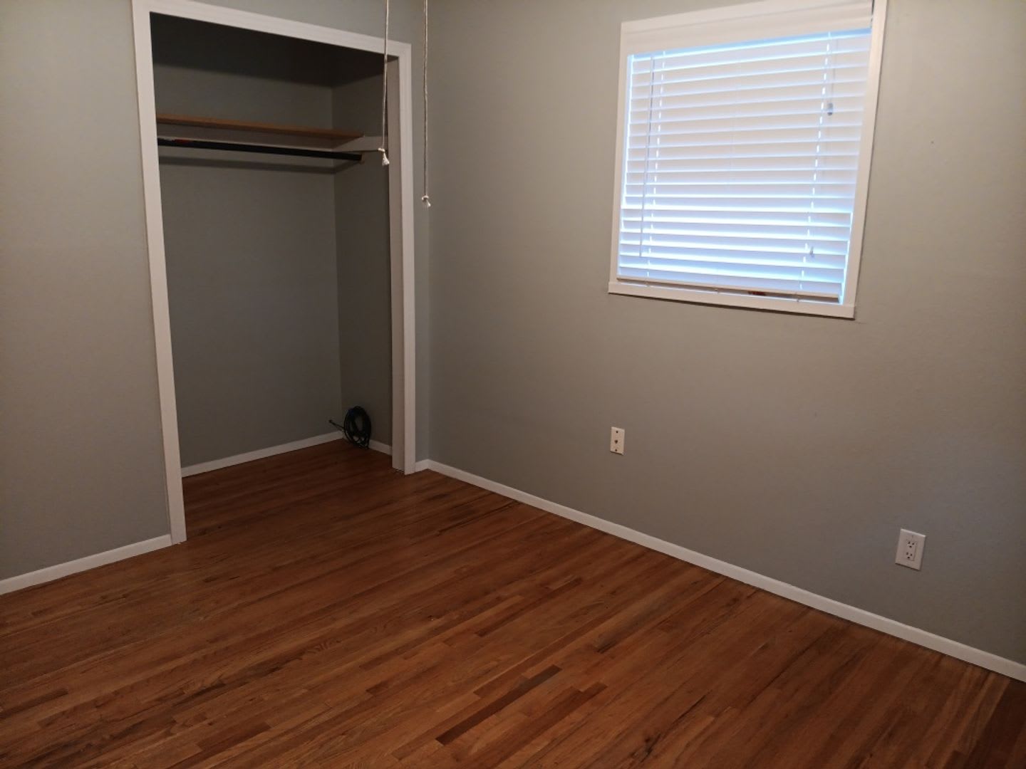 4 Bedroom, 2 Bathroom Home! Schedule a Showing! – photo 3