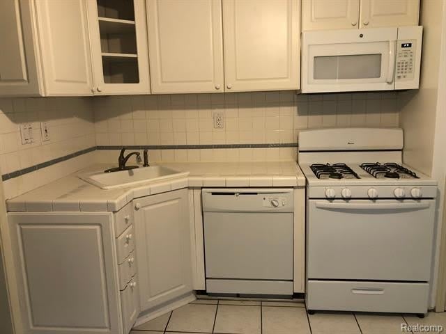 16811 Beech Daly Road – photo 3