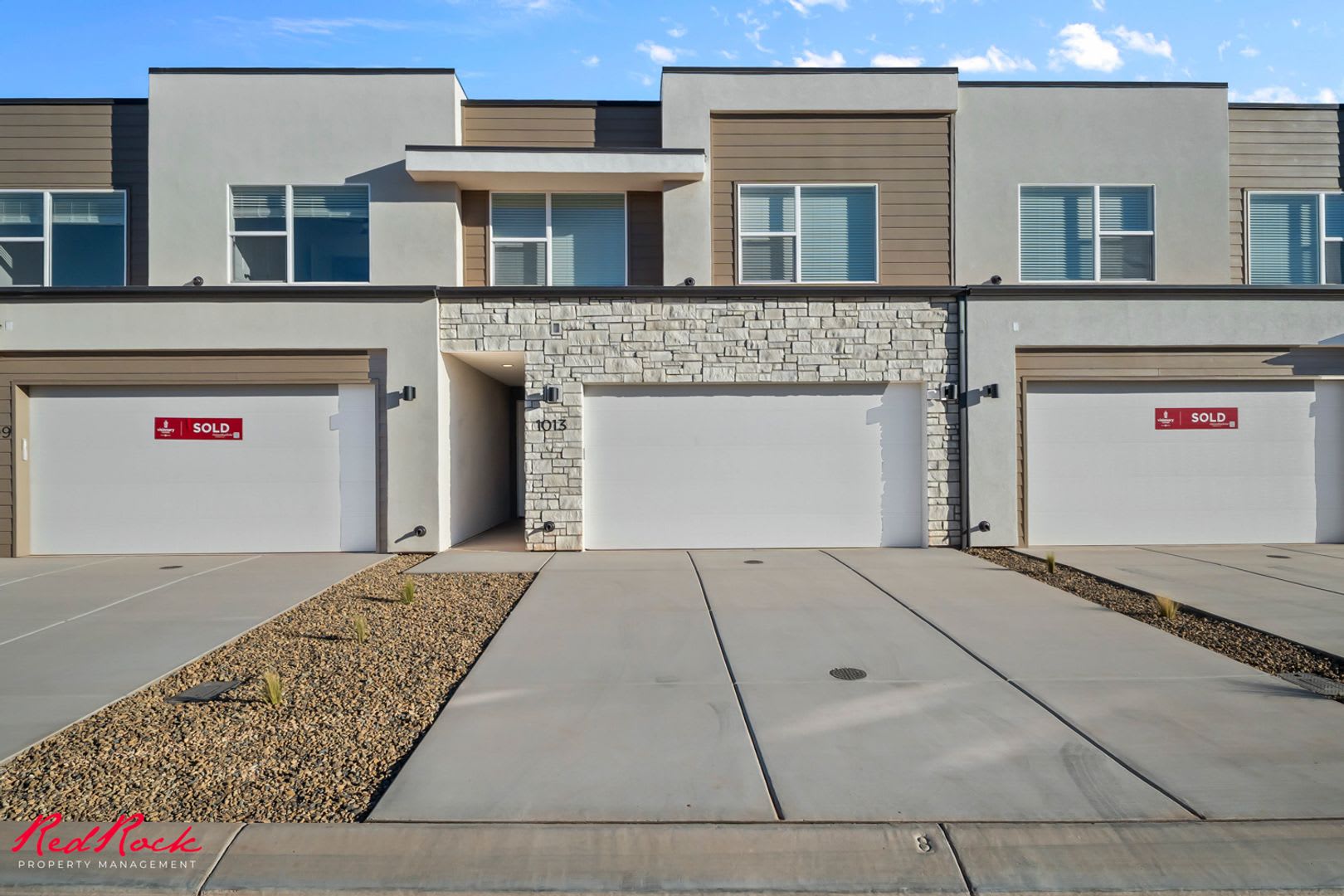 A Little More Room to Love in this 4 Bedroom Townhome! – photo 3