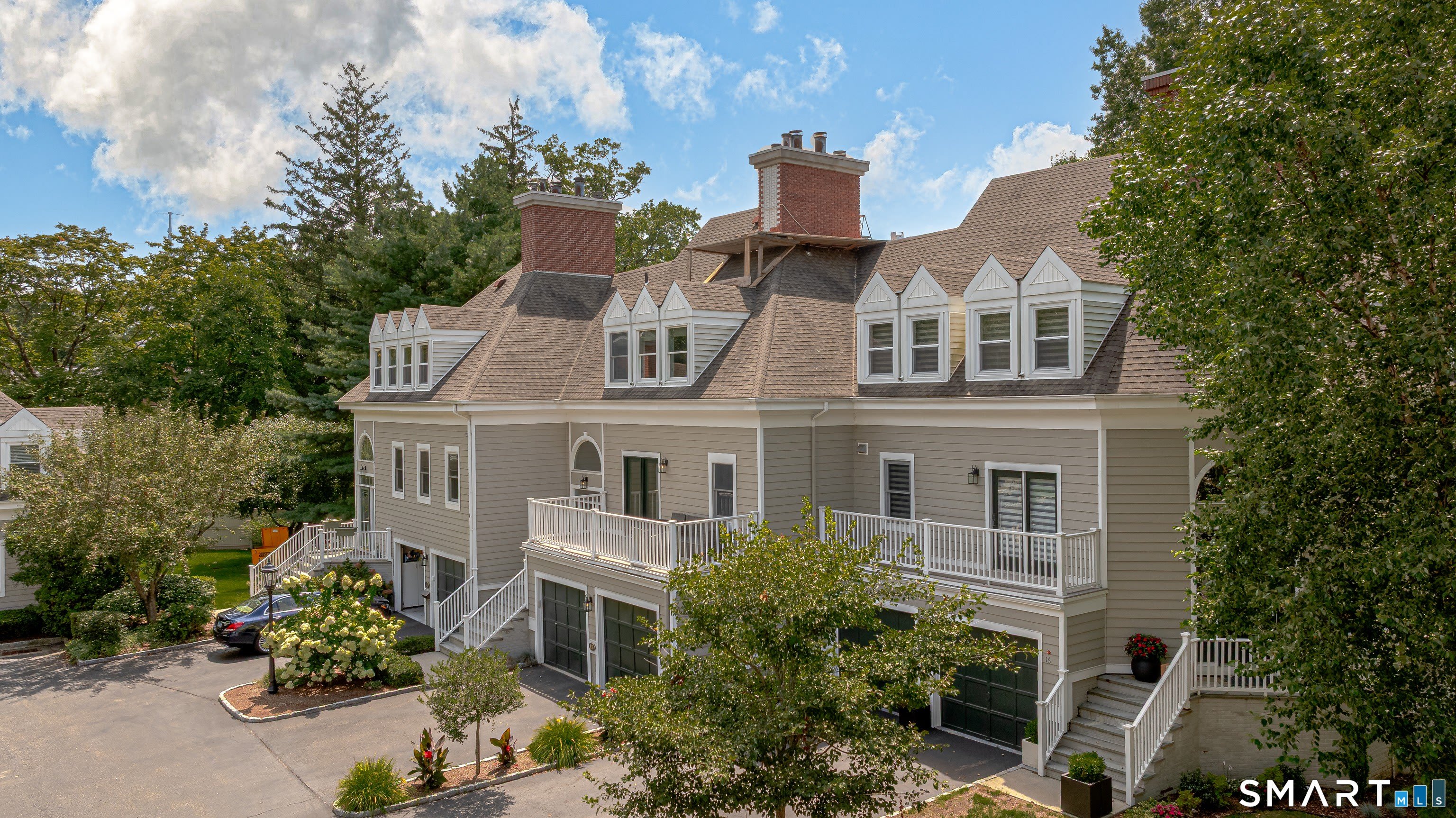 450 Center Street – photo 2