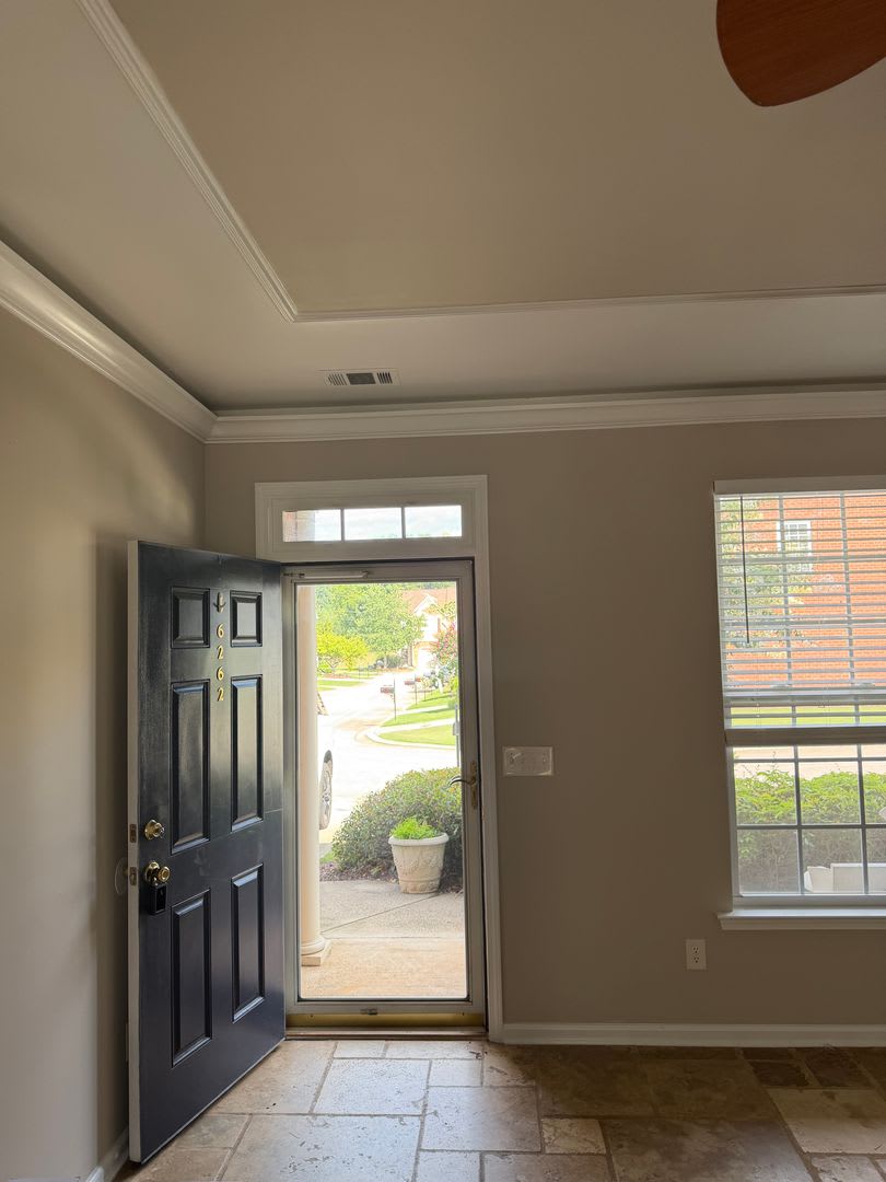 3 bed/ 3 bath Townhouse – photo 3