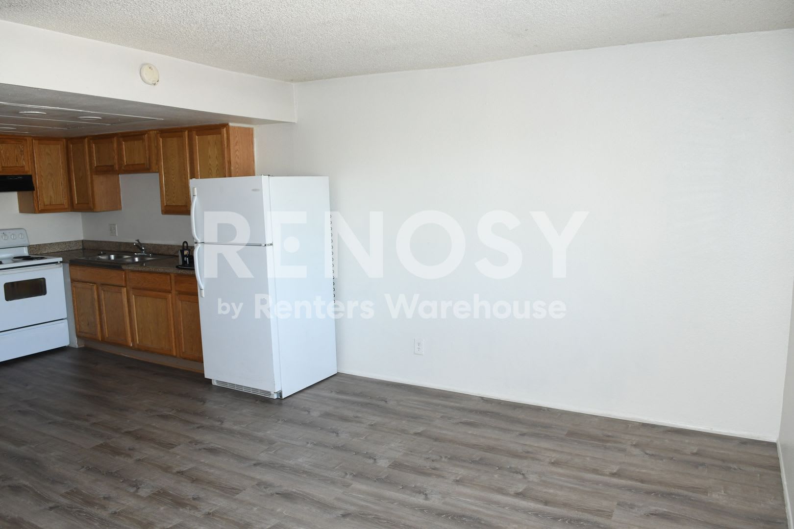 Ideal 1 Br 1 Ba Near Thomas and the 51 Behind the Children's Hospital in Phoenix – photo 3