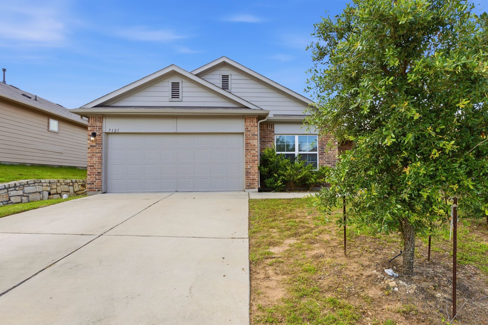 7121 Ranchito Dr, Austin, TX 78744 – photo 1