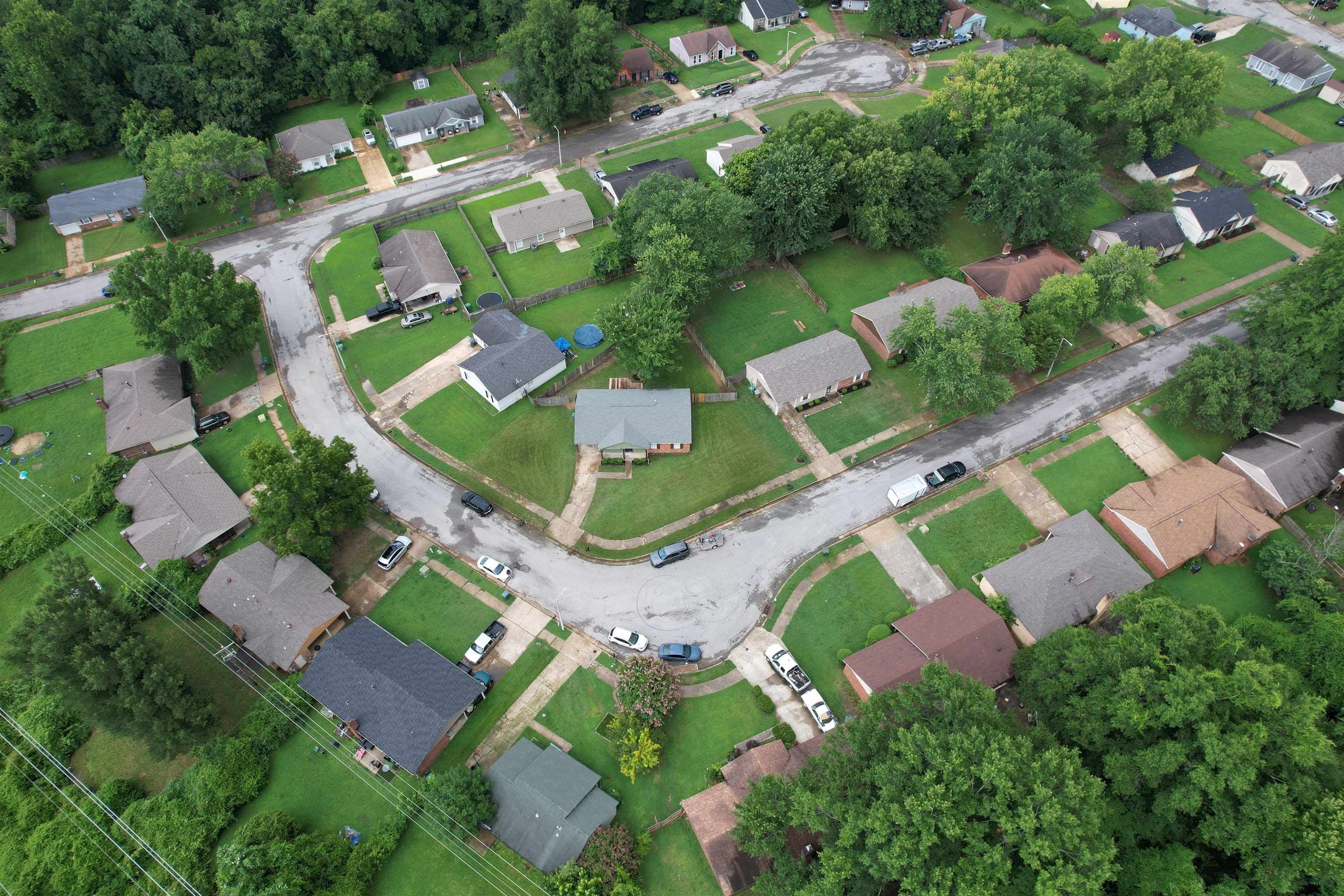 3884 KERSTON Dr – photo 2