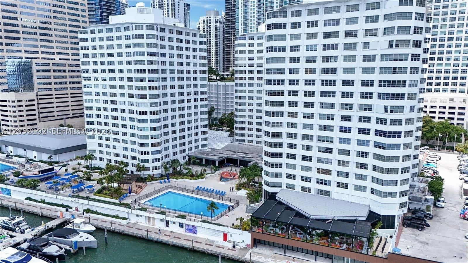 825 Brickell Bay Dr – photo 5