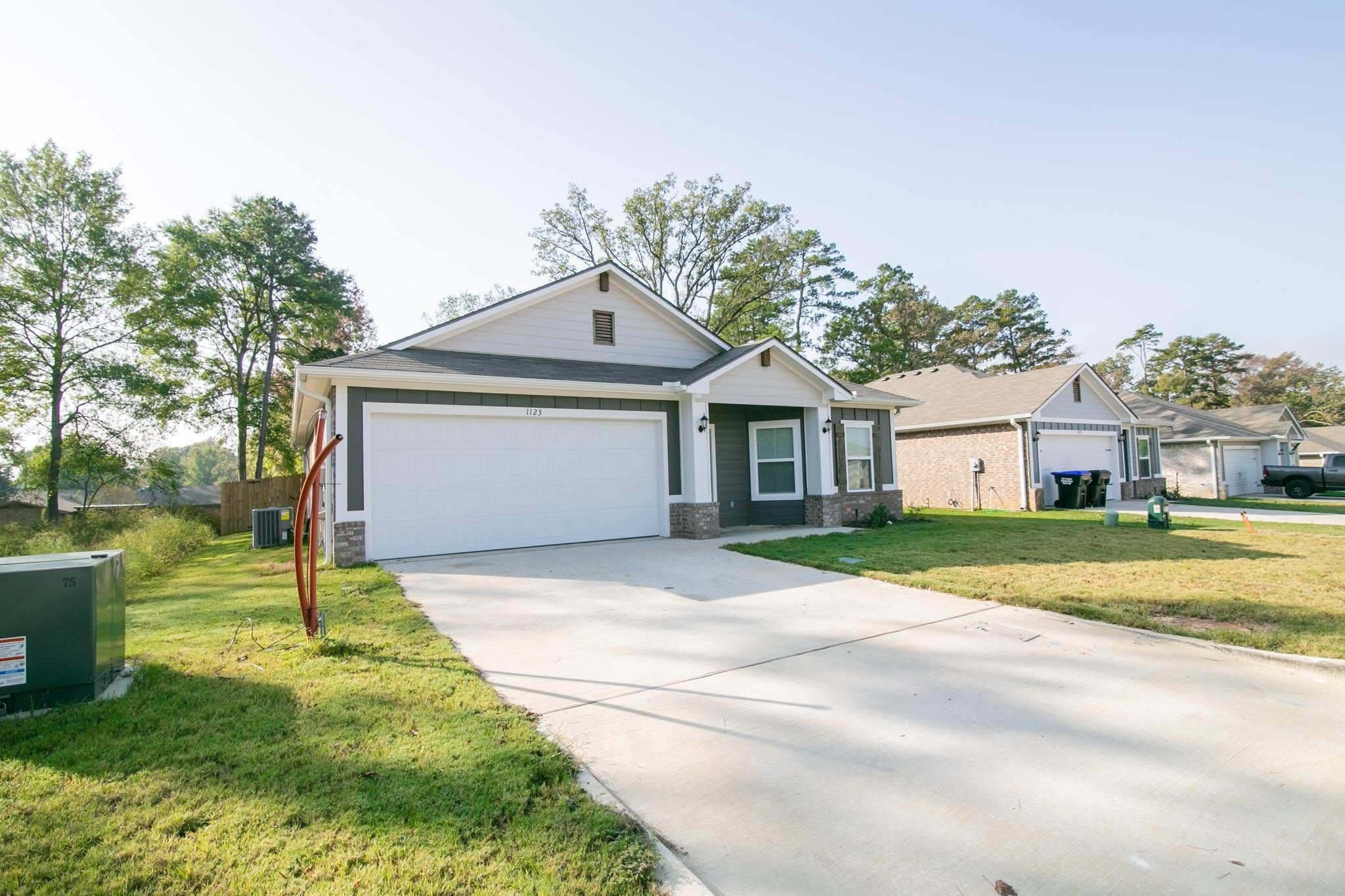 1123 Mission Creek Dr – photo 2