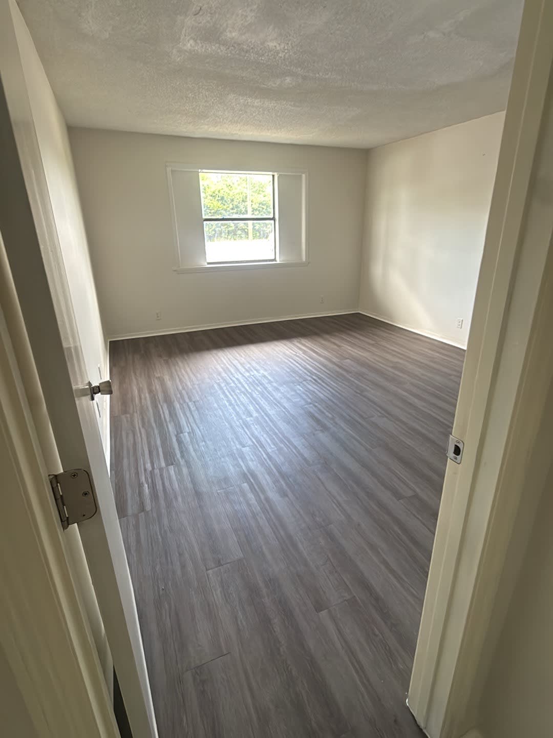 1083 Harold Drive – photo 5