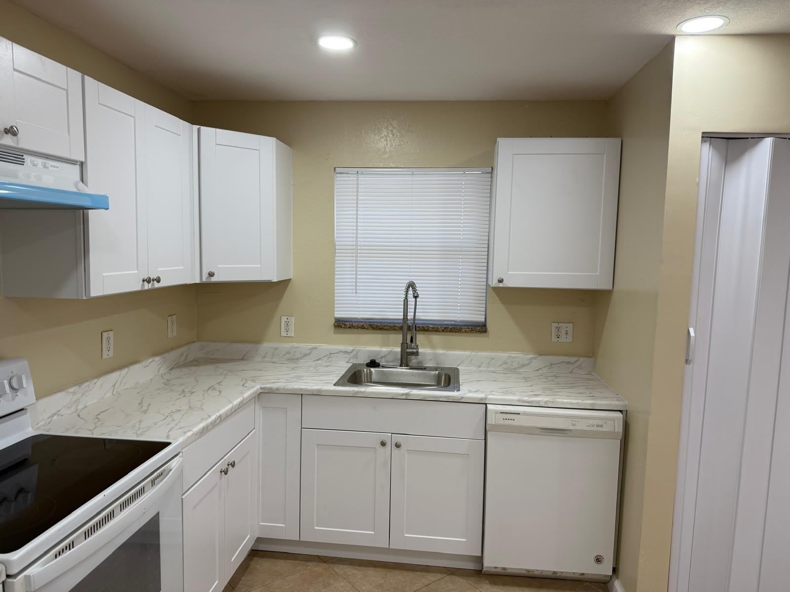 4524 SW 54th Street – photo 3