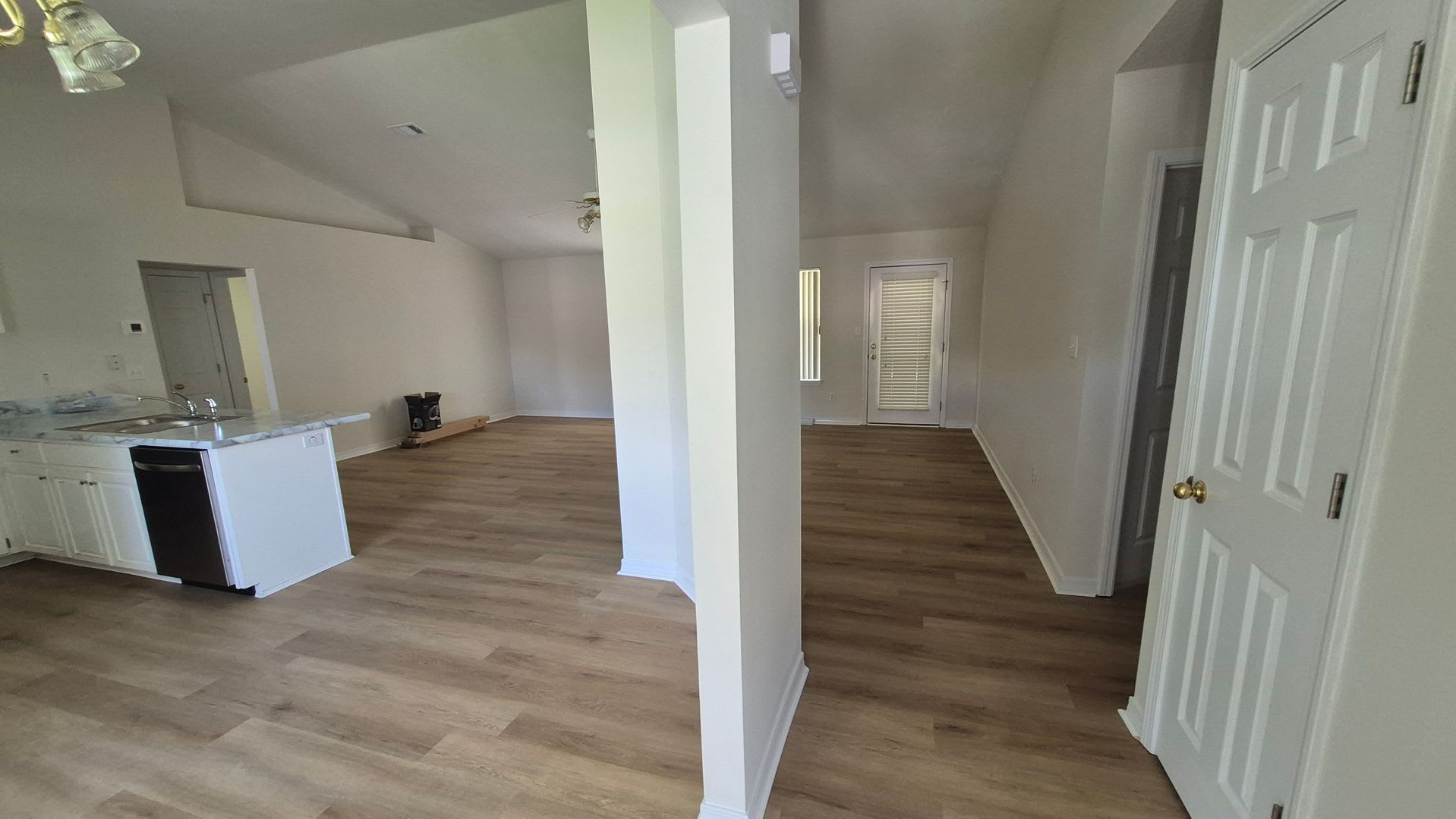 Welcome to Chimey Pines, where your dream home awaits! – photo 3