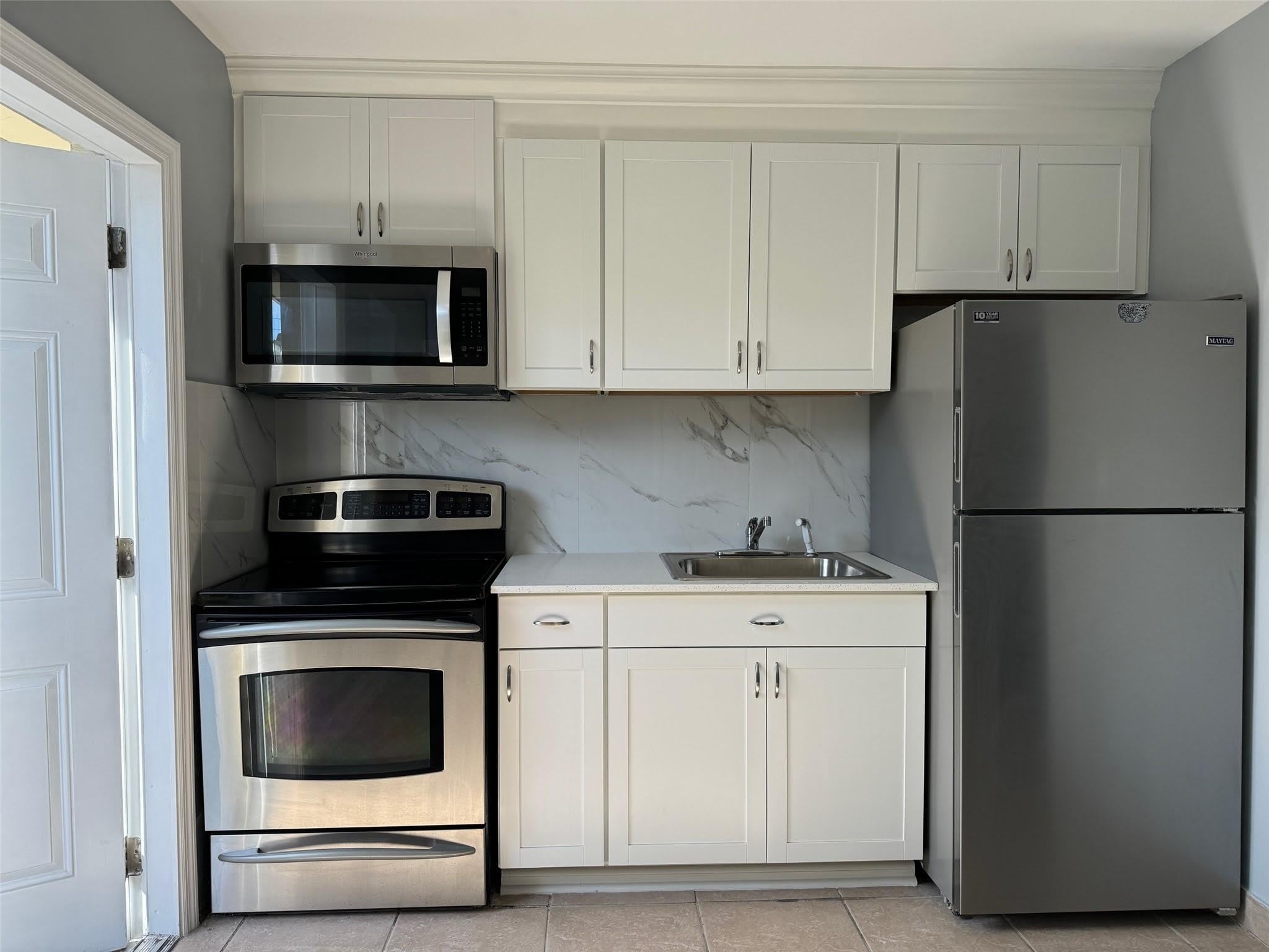 1036 NW 5TH Avenue – photo 5