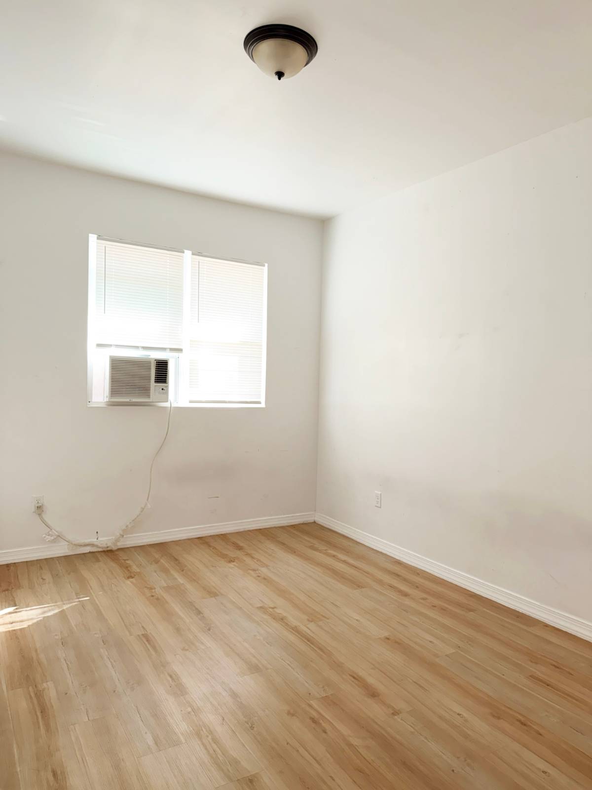 101 West 21st Street – photo 2