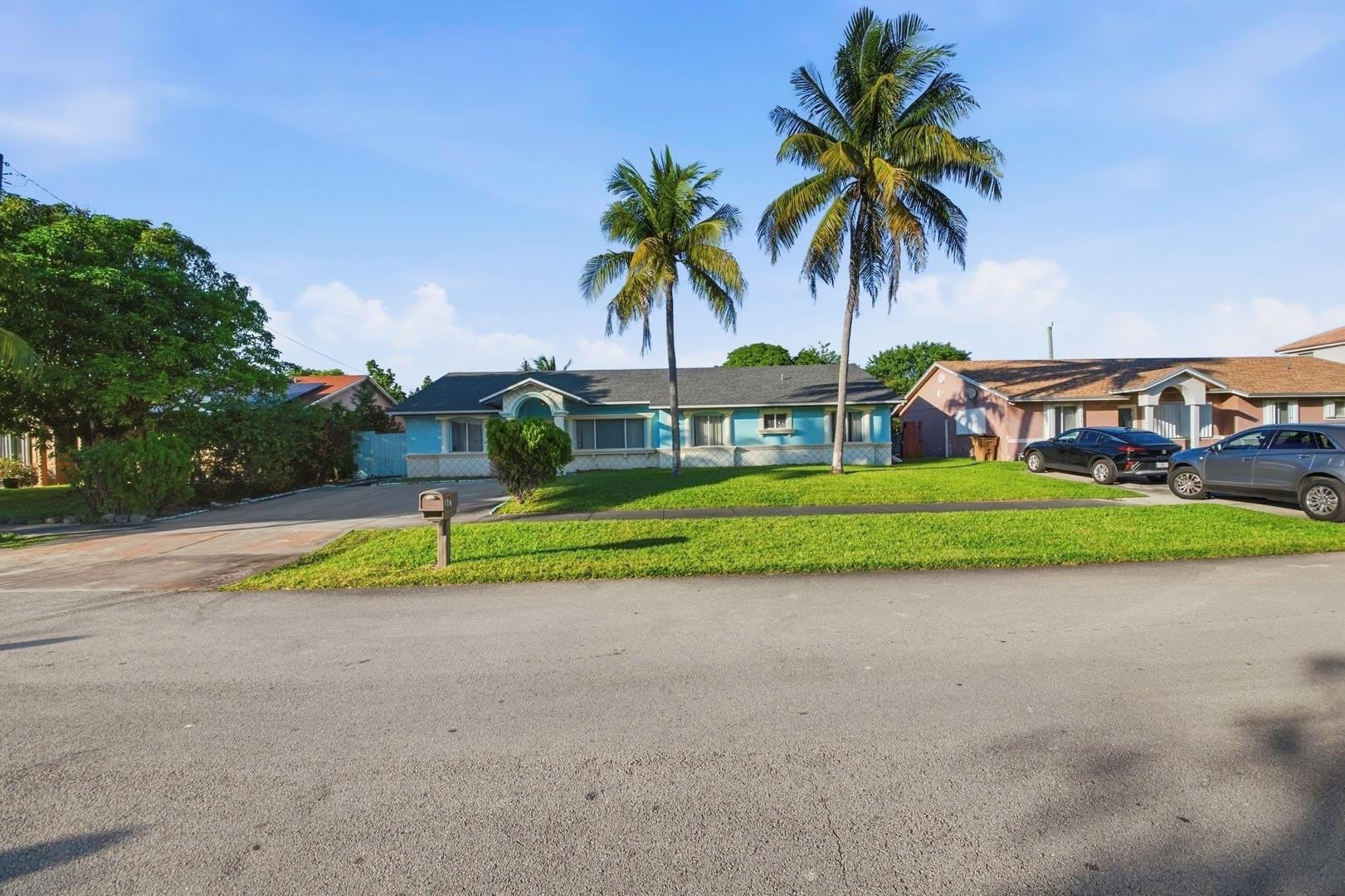 561 NE 38th Street – photo 1