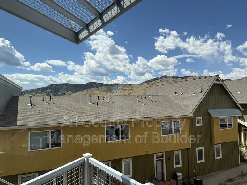 4758 18th Street – photo 2