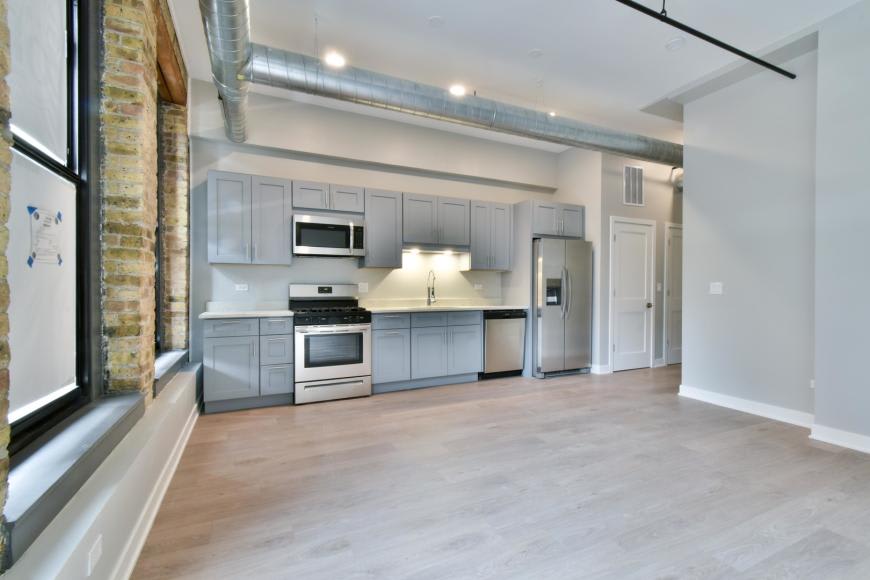 25 West Hubbard St. – photo 3