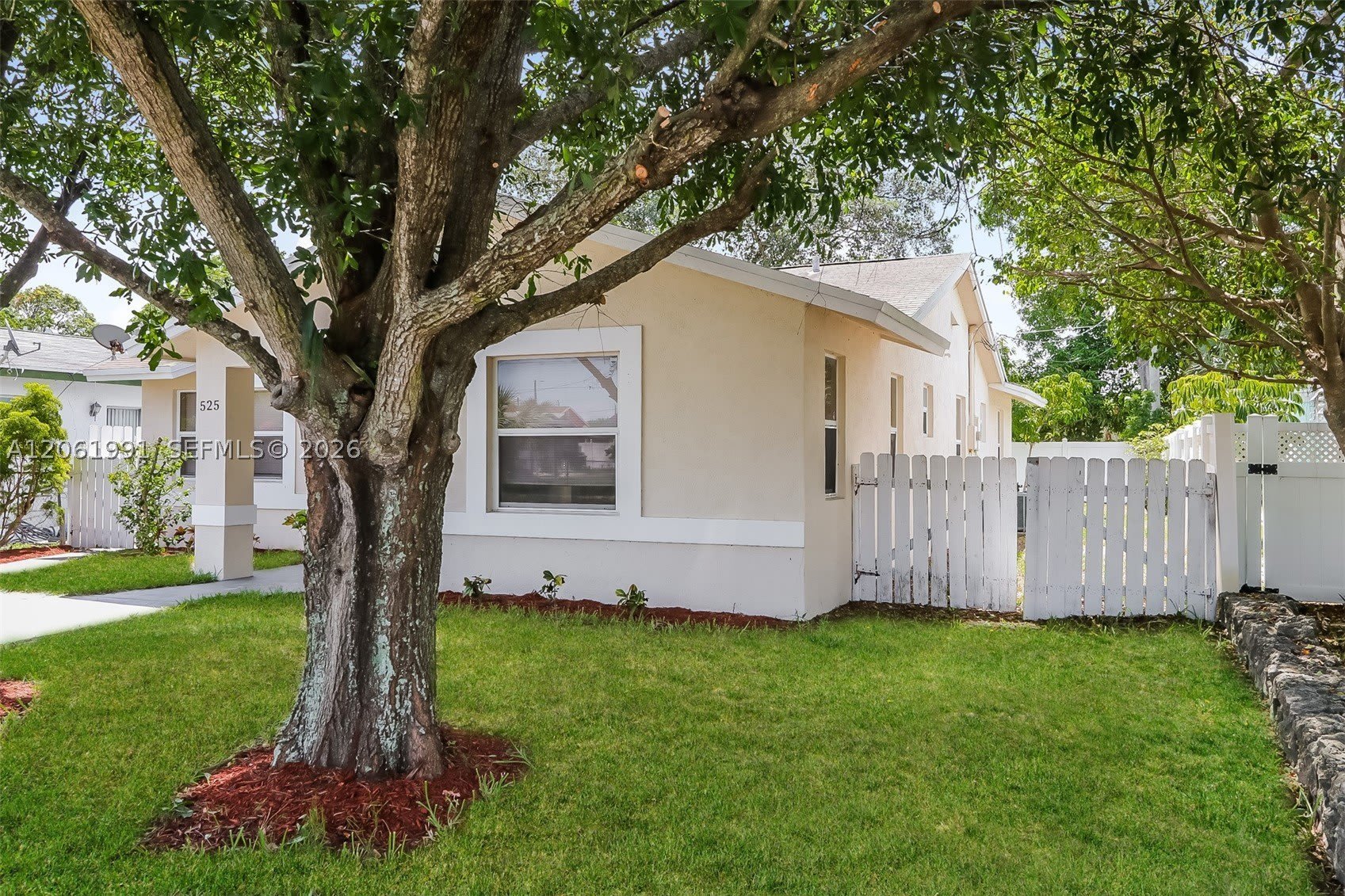525 20th Ave N – photo 3