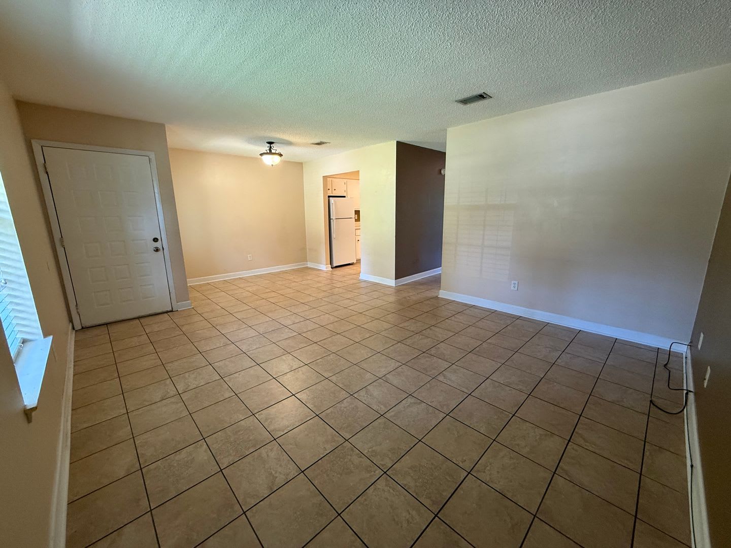 Pensacola Ferry Pass 2 Bedroom 1 Bathroom Lawn Care Included – photo 4
