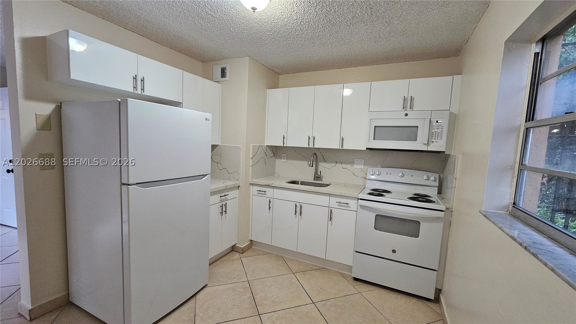 1235 NW 6th St – photo 5