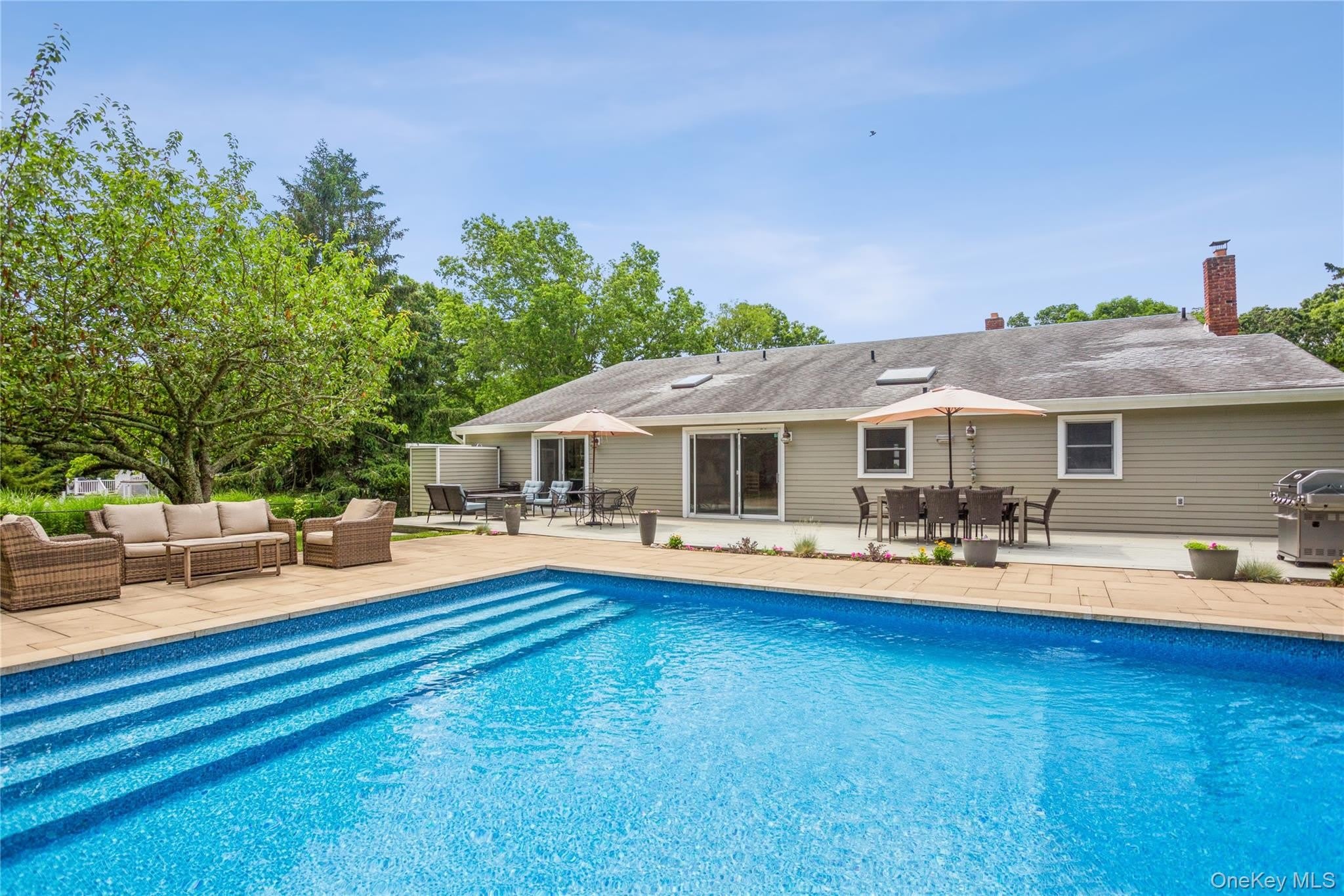 215 Northfield Lane – photo 2