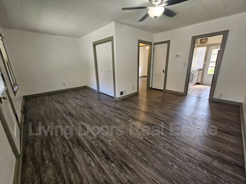 3025 P St – photo 5