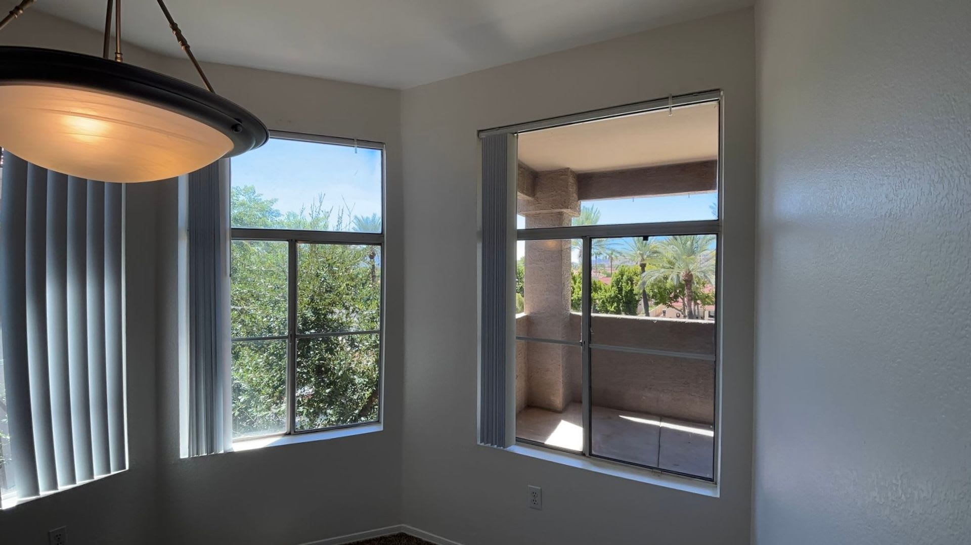 Lake View, Split floor plan, 2bd/2bth – photo 4