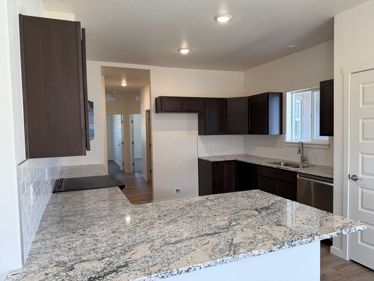 Available Now New 3 Bed 2 Bath Home – photo 4