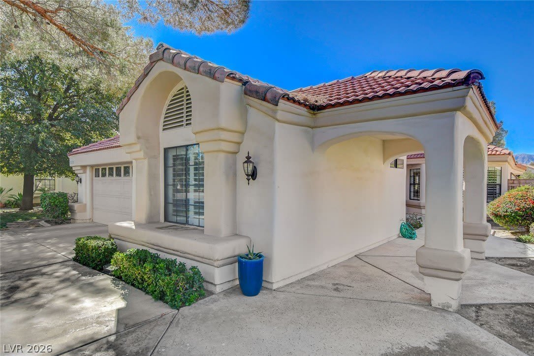 5429 Painted Sunrise Drive – photo 4