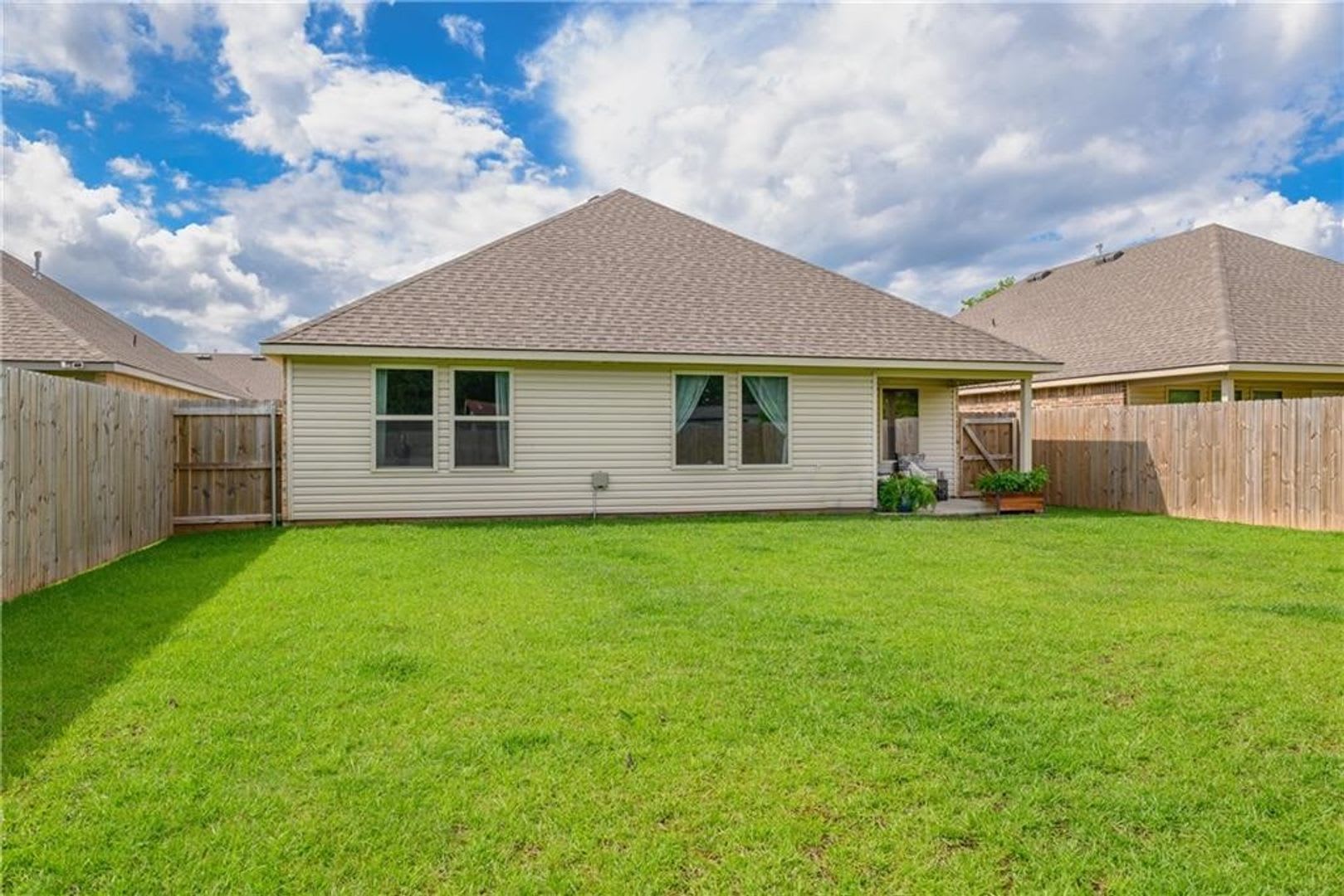Single Family Residence – photo 3