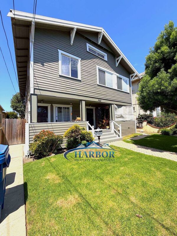 362 W 10th Street – photo 2