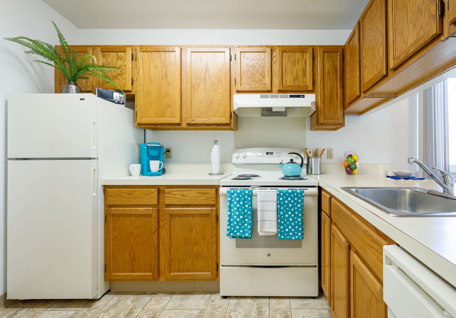 Waters Landing Apartment – photo 3
