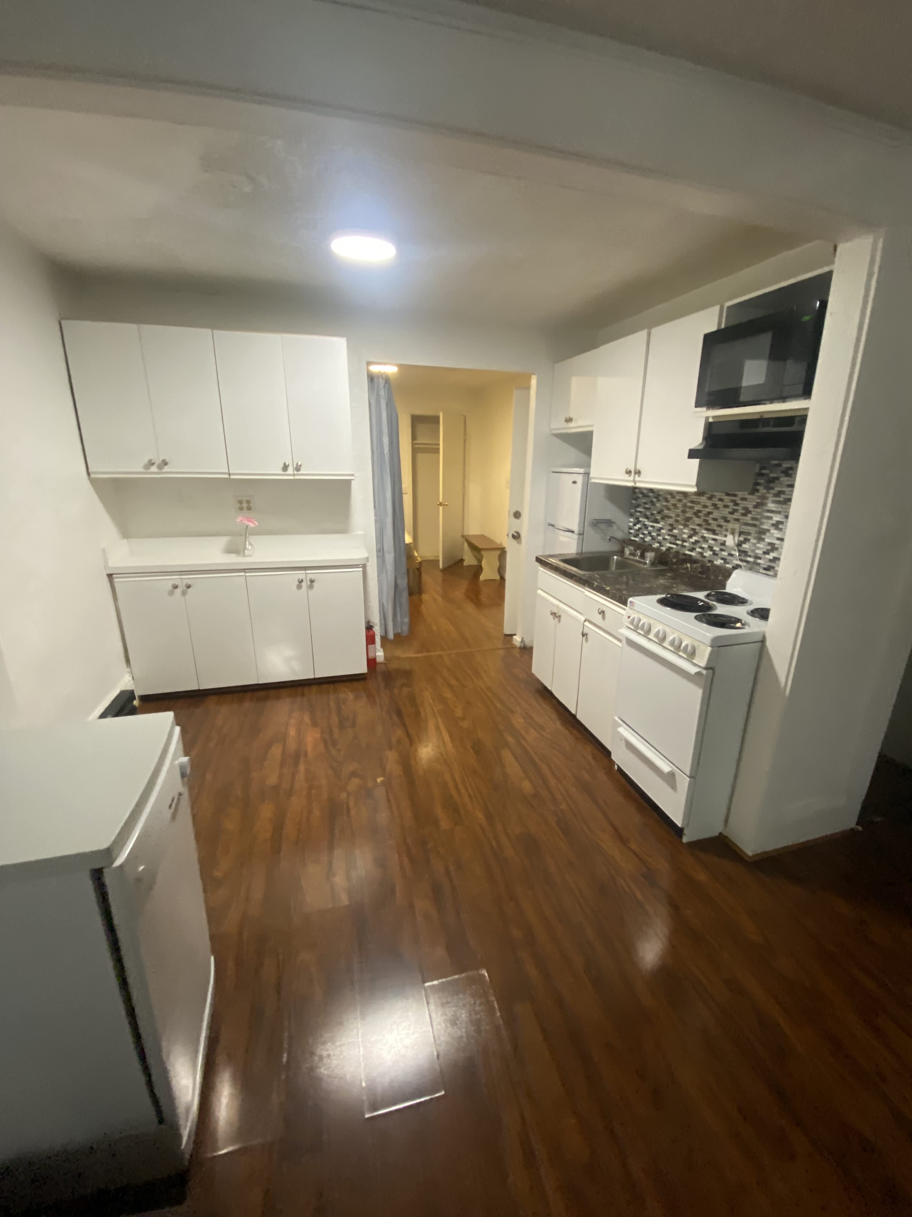 34 Cunard St – photo 5